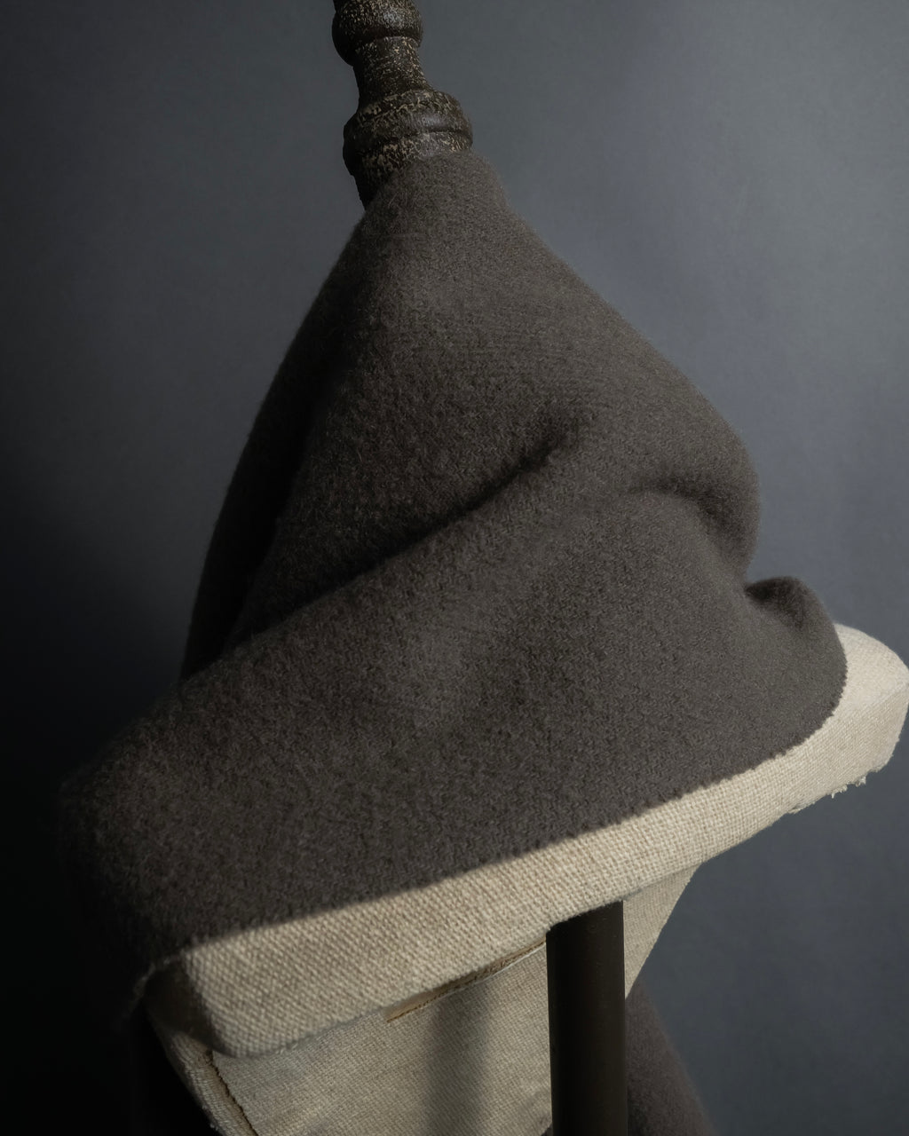 "Vivienne Westwood" Logo engraved wool long muffler