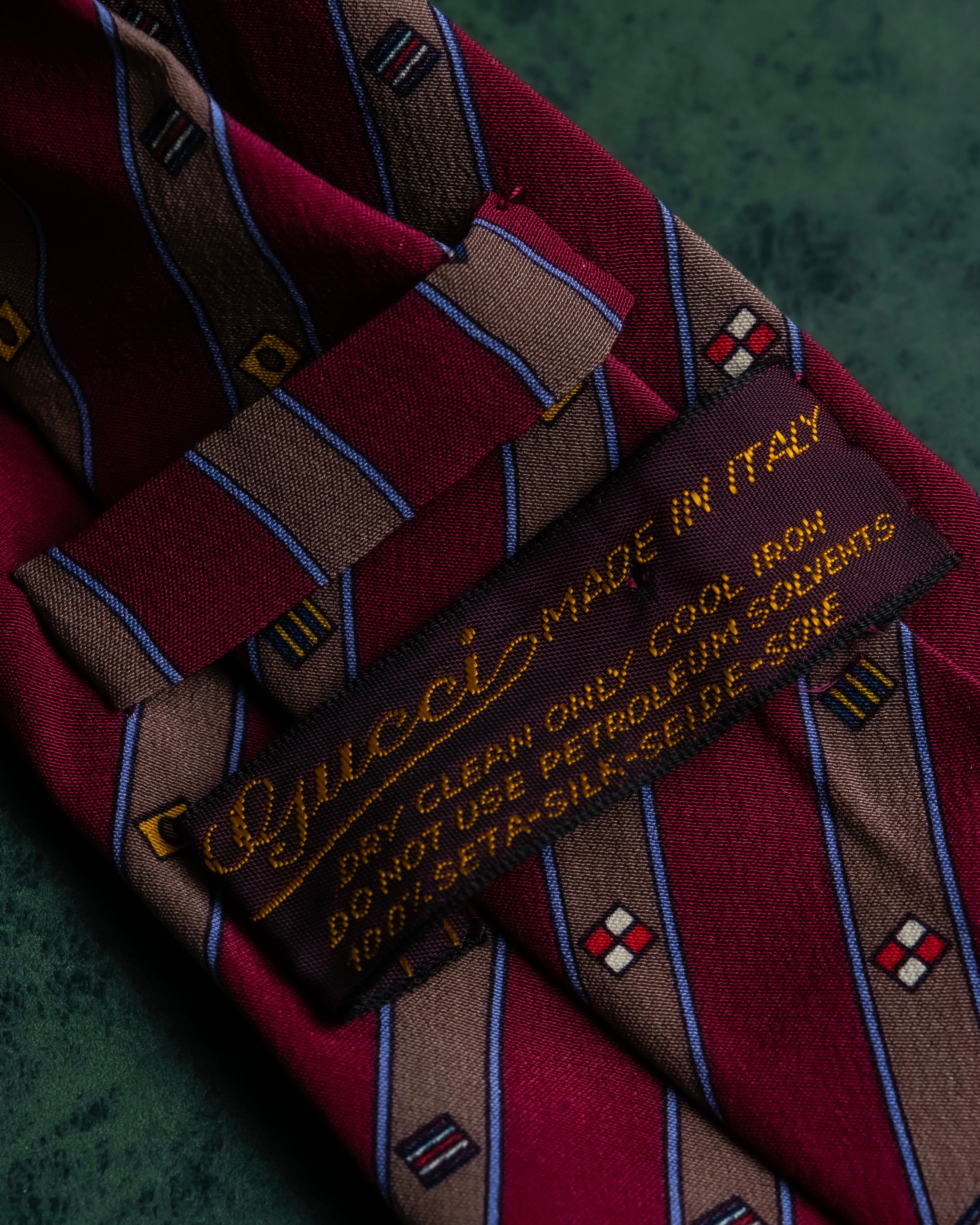 "GUCCI" Burgundy color diagonal stripe silk neck tie