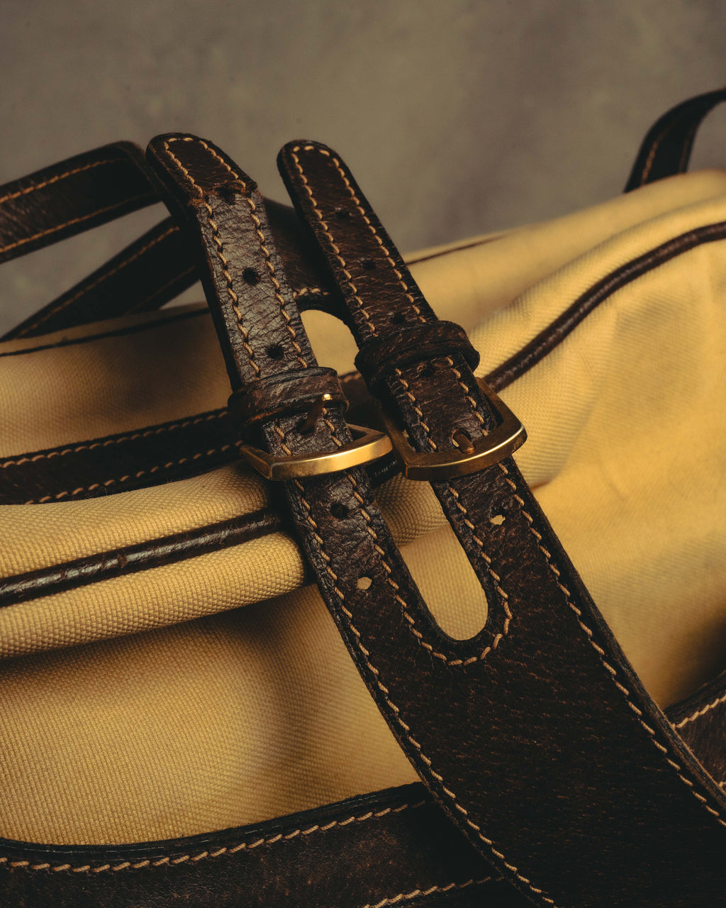 "GUCCI" 70's Iconic web travel shoulder bag