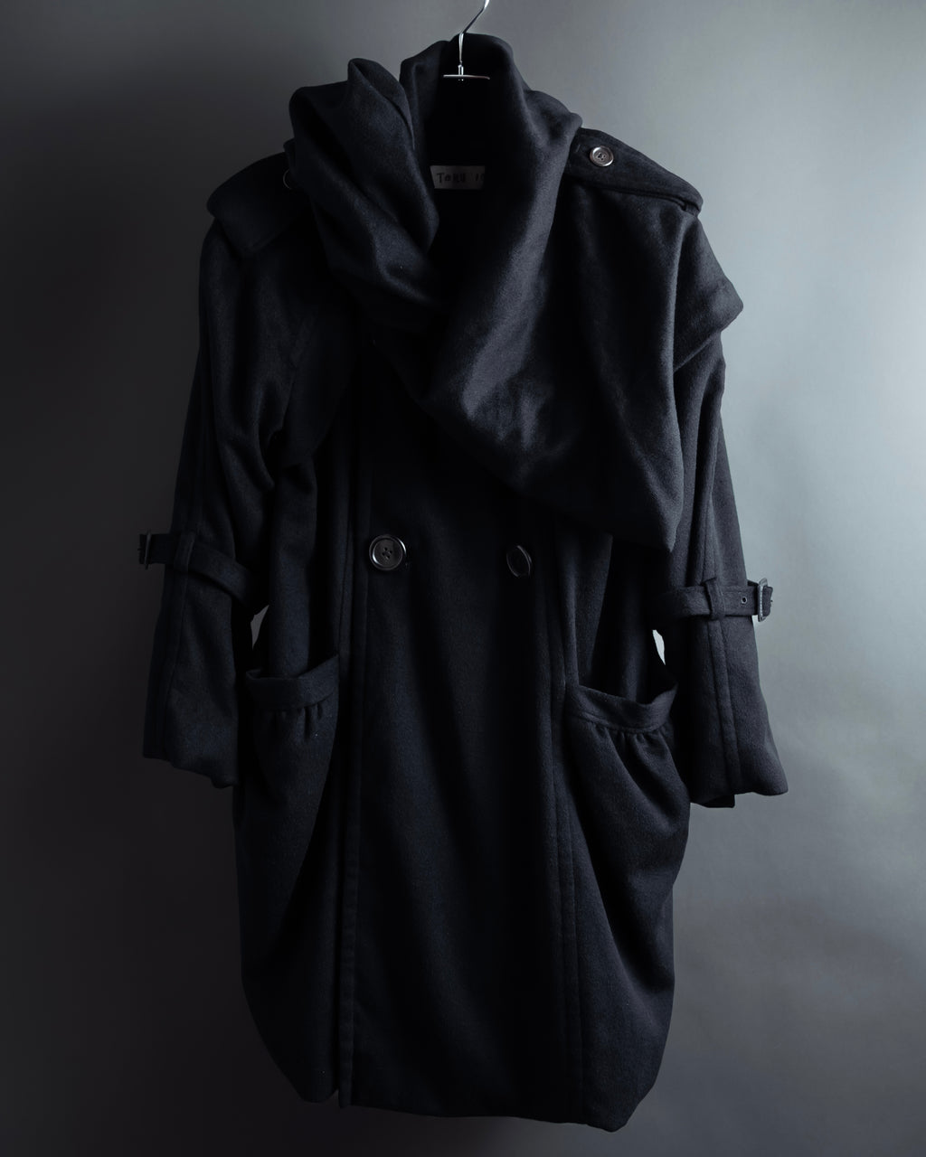 "TORUICHOU" Muffler-style collar military detail coat