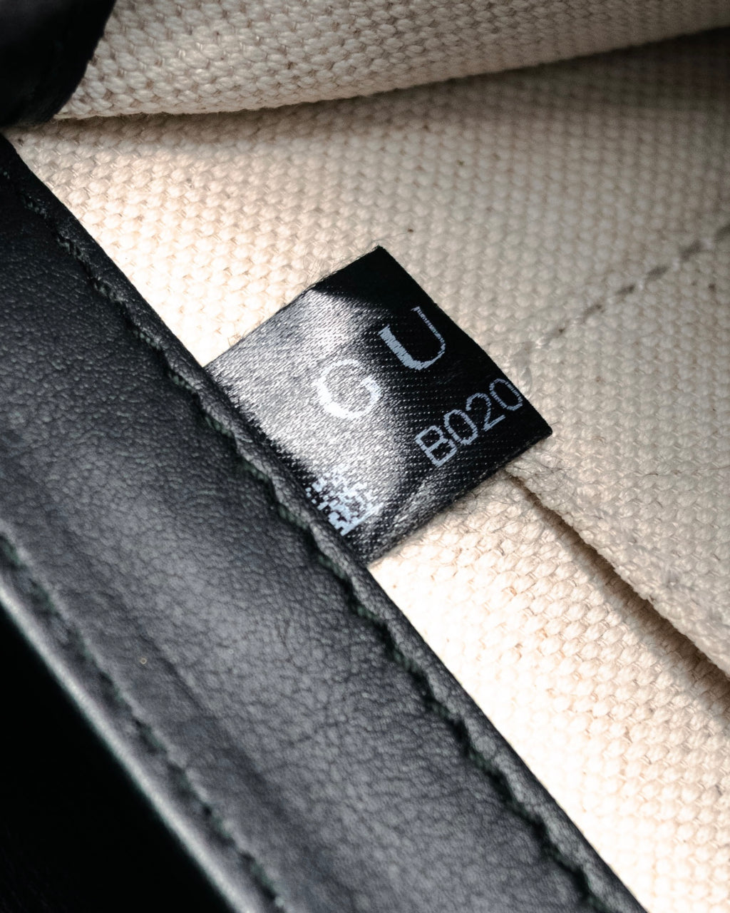 –SPECIAL– “GUCCI”
2016-2022 Bow embellished chain shoulder bag