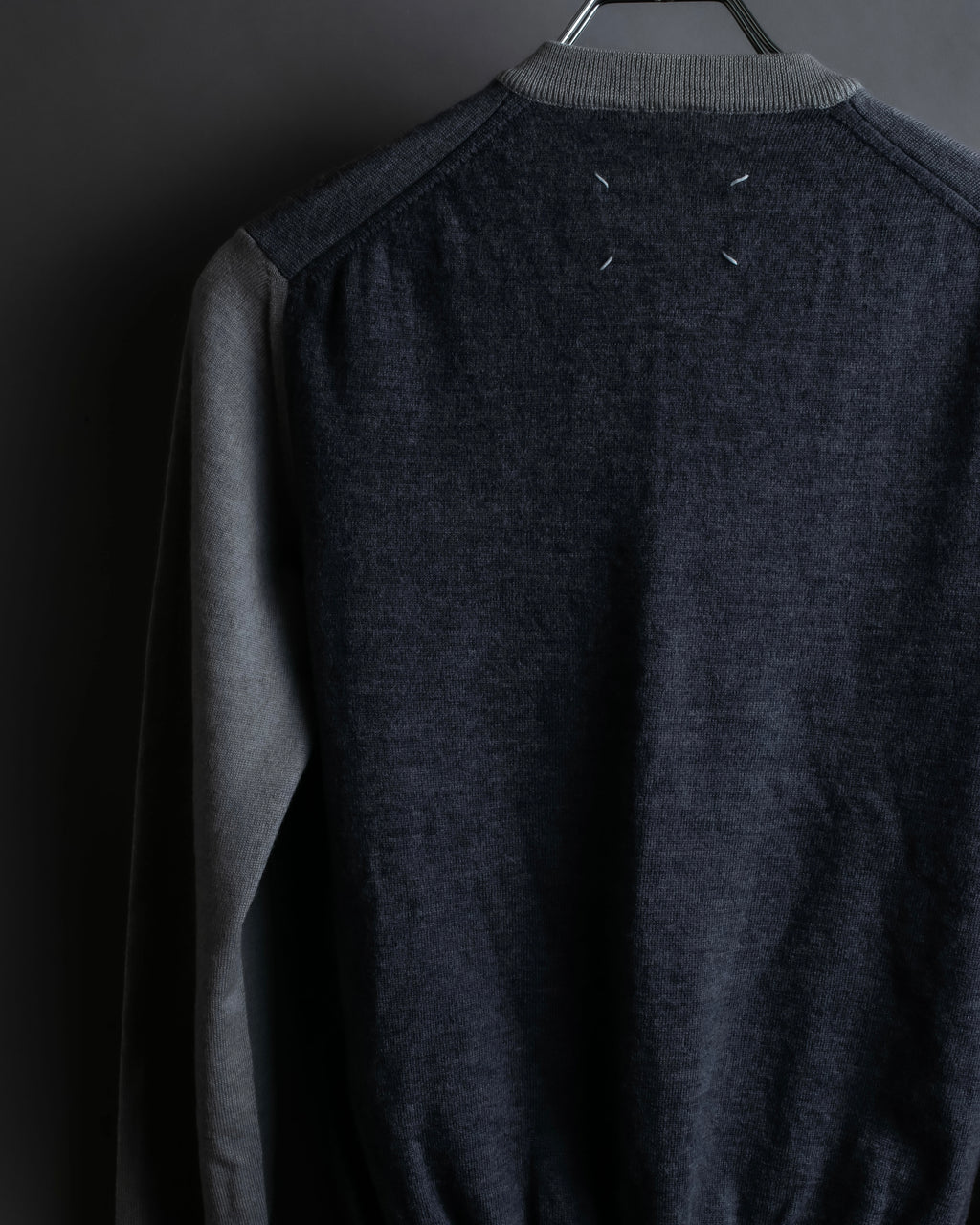 "Maison Martin Margiela" 2008SS two-tone V-neck knit