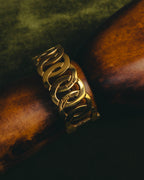“Salvatore Ferragamo” 90’s-00’s Gancini motif gold bangle
