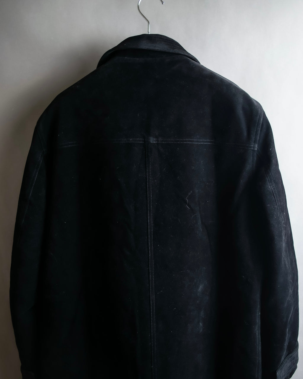 "VERSACE sport"
Stand collar double zipper suede blouson