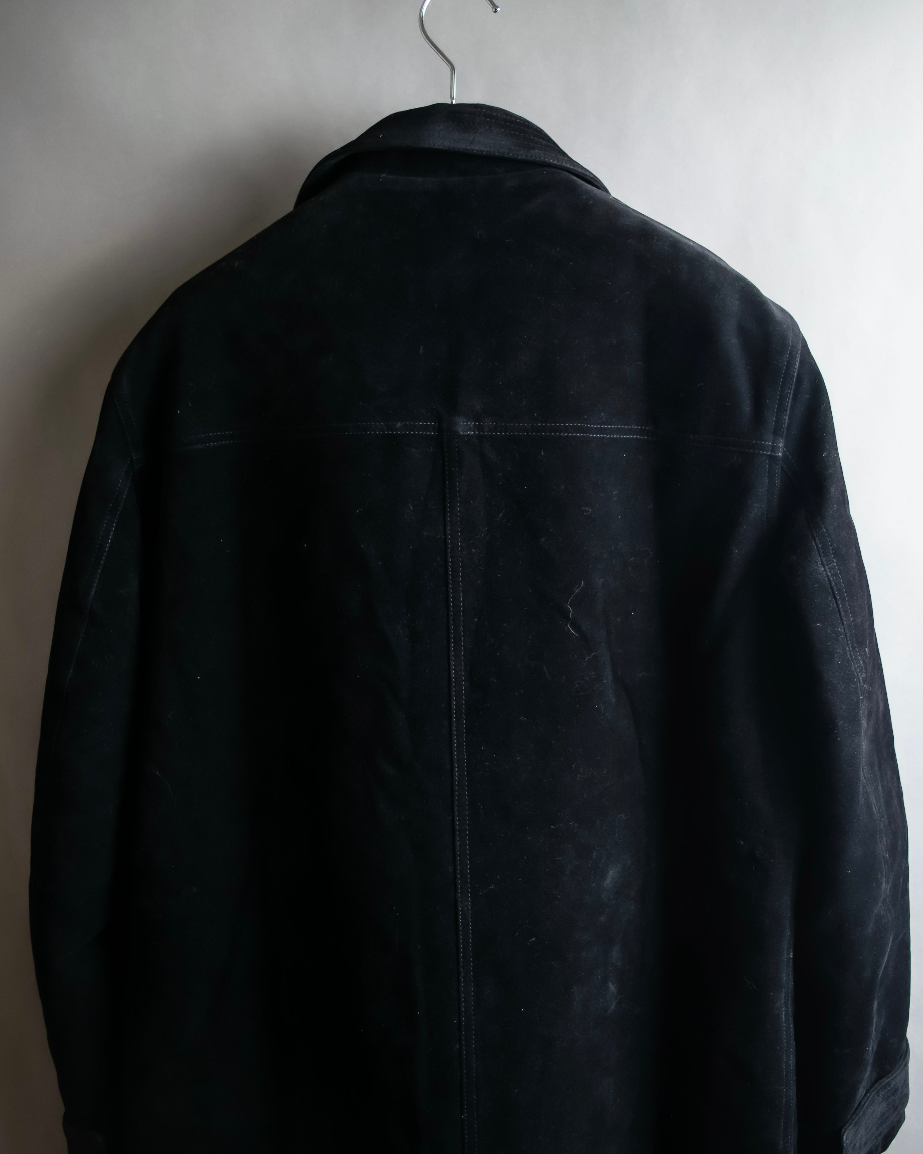 "VERSACE sport"
Stand collar double zipper suede blouson