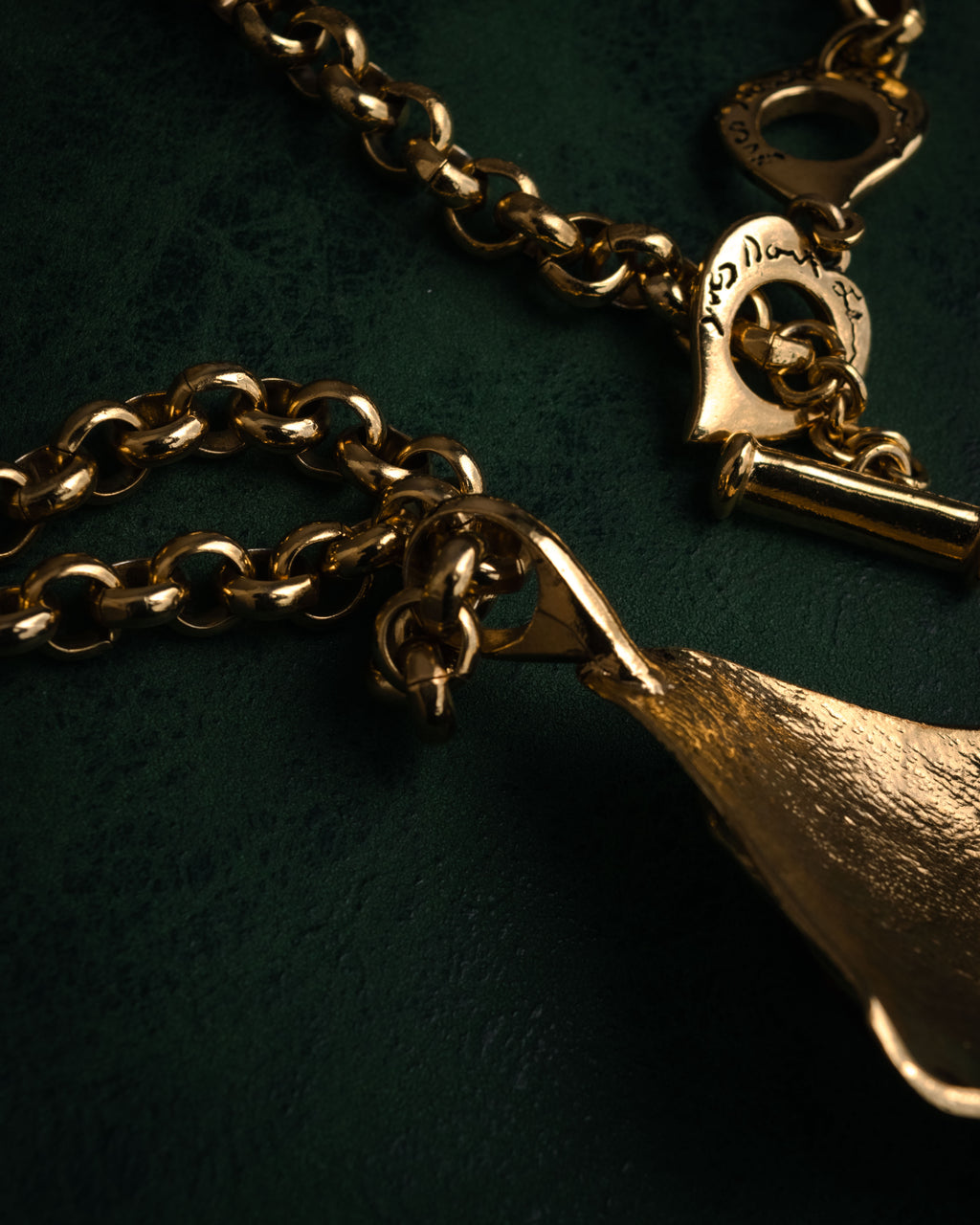 –SPECIAL– “Yves Saint Laurent”
80’s-90’s Sculptural red stone statement necklace