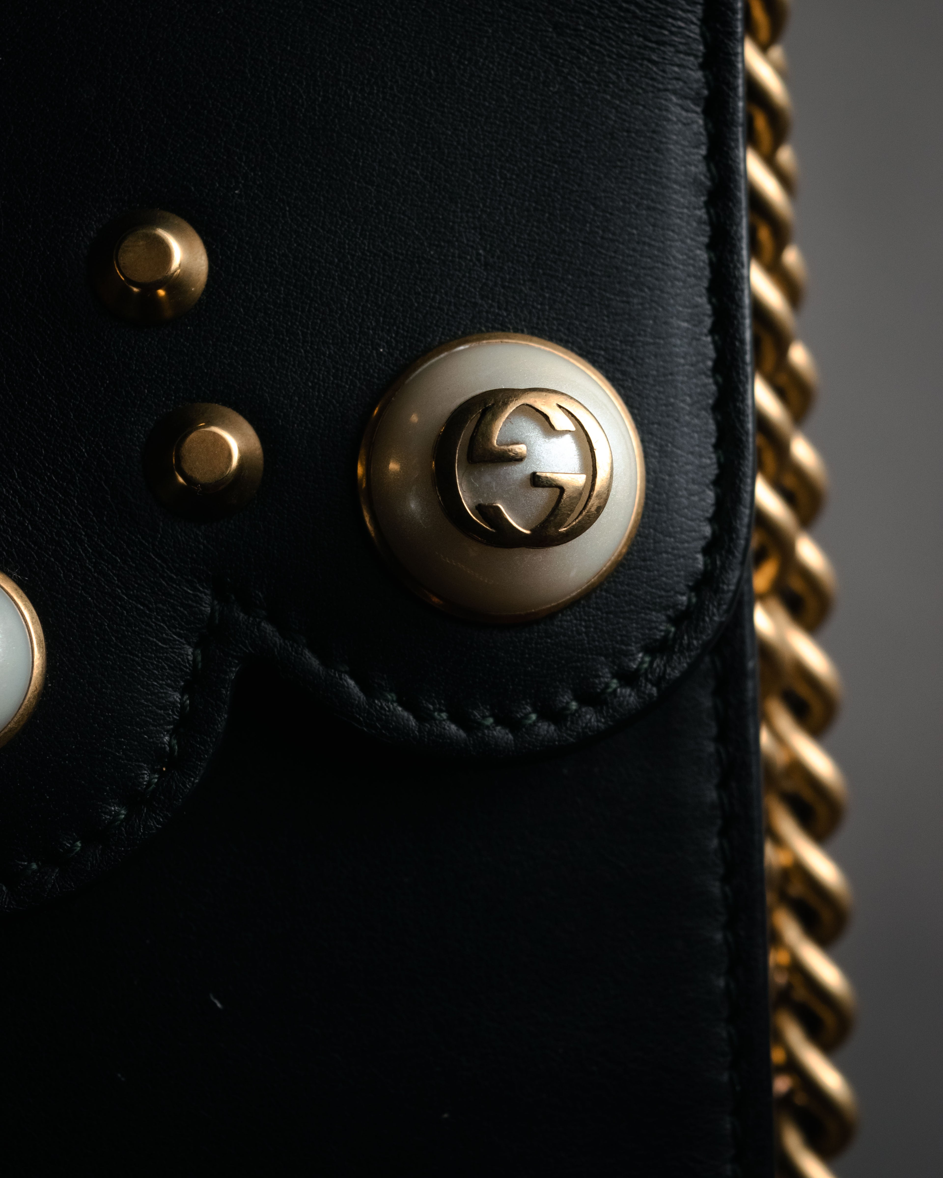 –SPECIAL– “GUCCI”
2016-2022 Bow embellished chain shoulder bag