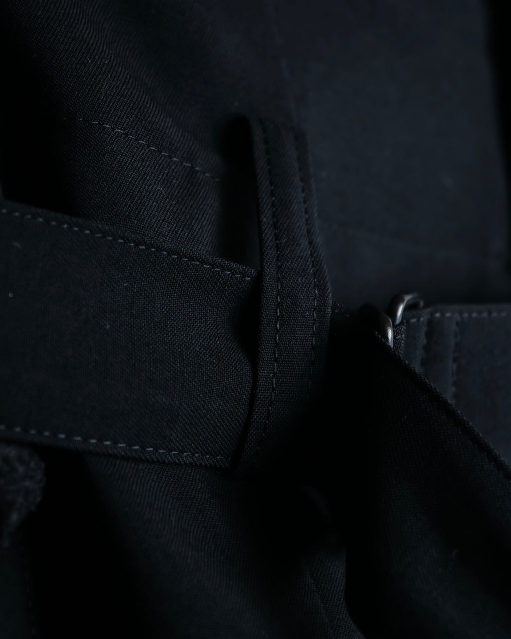 "YOHJI YAMAMOTO +NOIR" Asymmetrical slit sarouel slacks