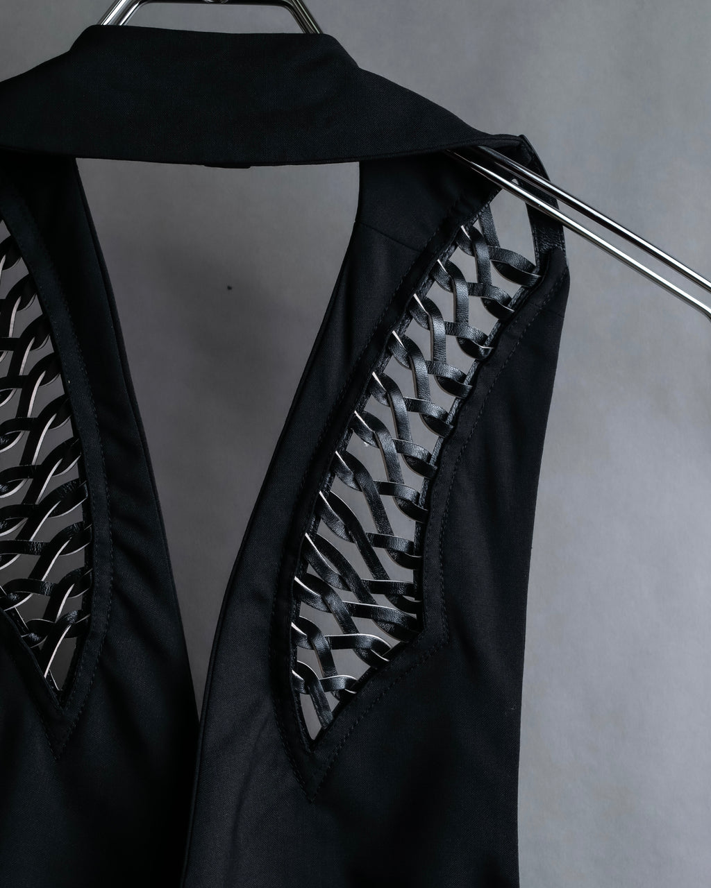 "LOUIS VUITTON" Leather tape cross knit detail vest