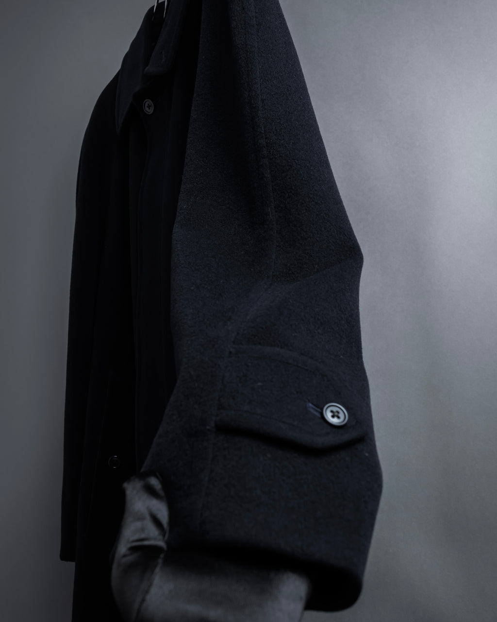 "BURBERRYS" High density wool stand collar coat
