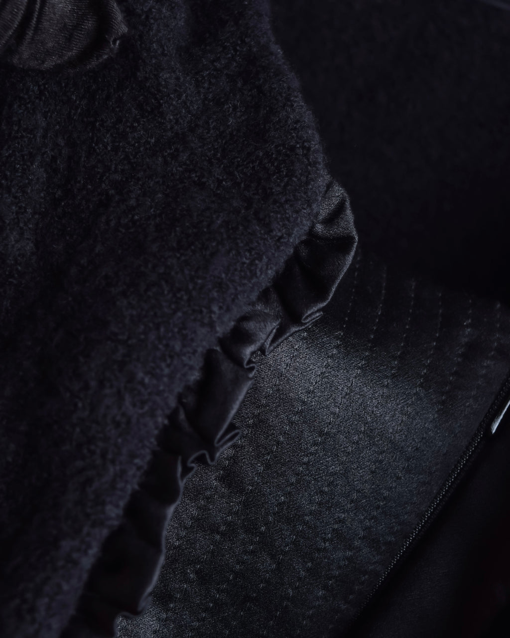 "GIANFRANCO FERRE" Structured wool satin ruffle inner detail set up