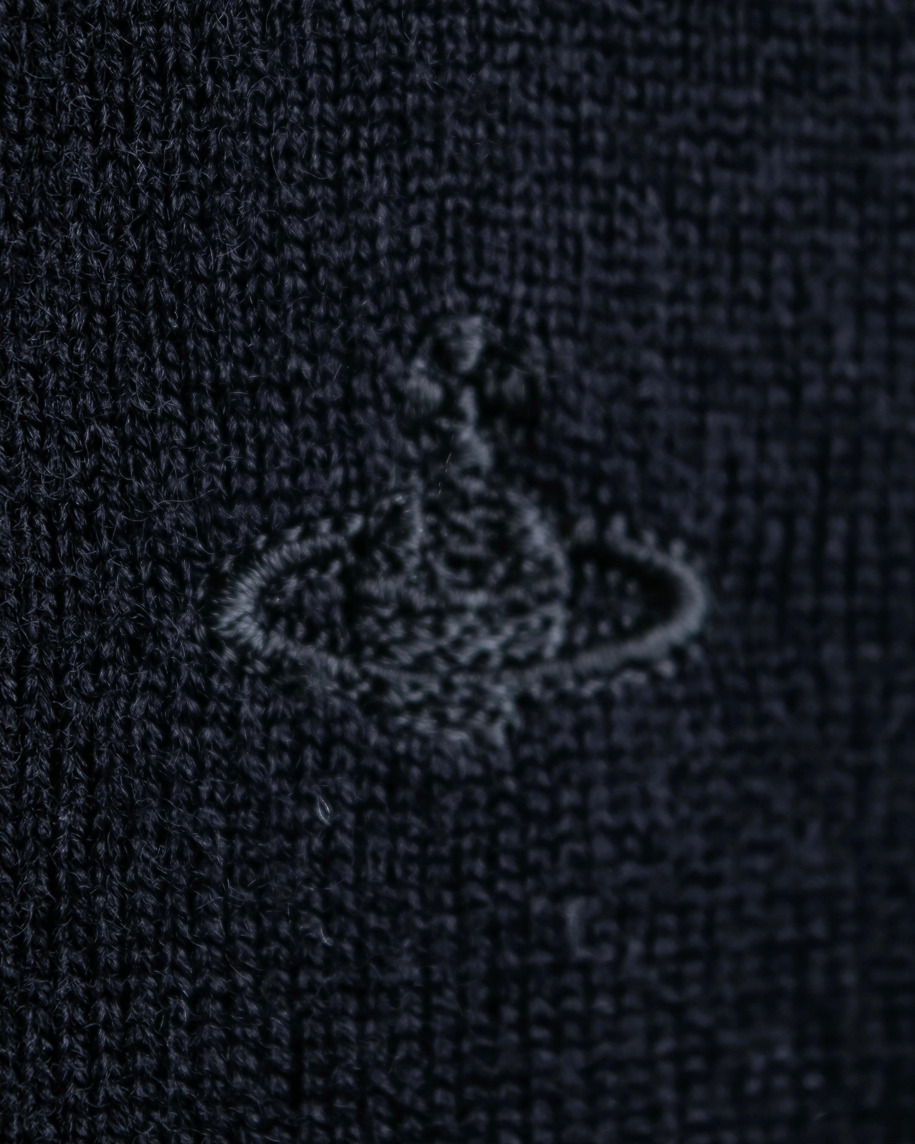 "Vivienne Westwood RED LABEL"
Orb embroidery high neck short length knit