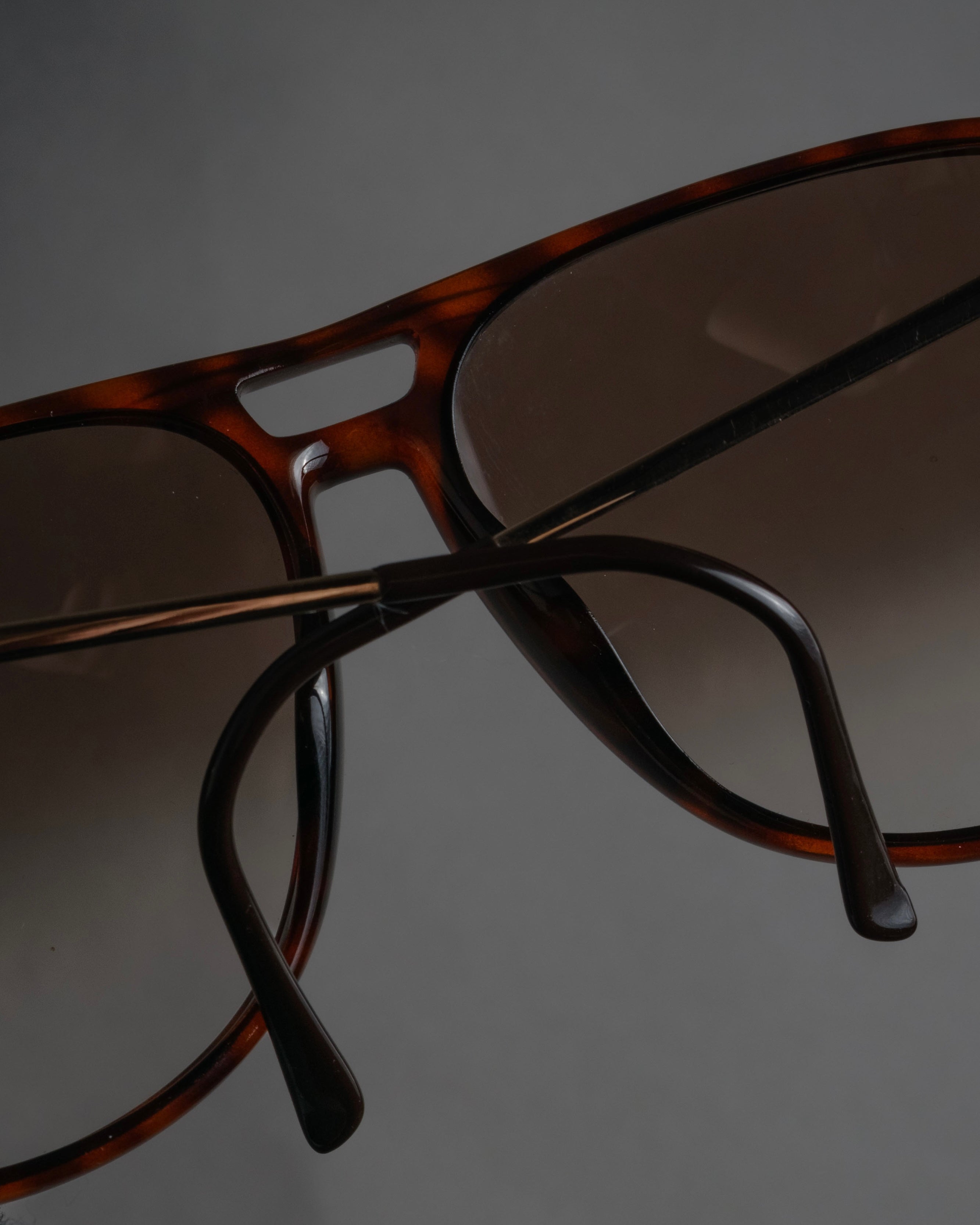 “Christian Dior MONSIEUR”
80’s Oversized aviator sunglasses
