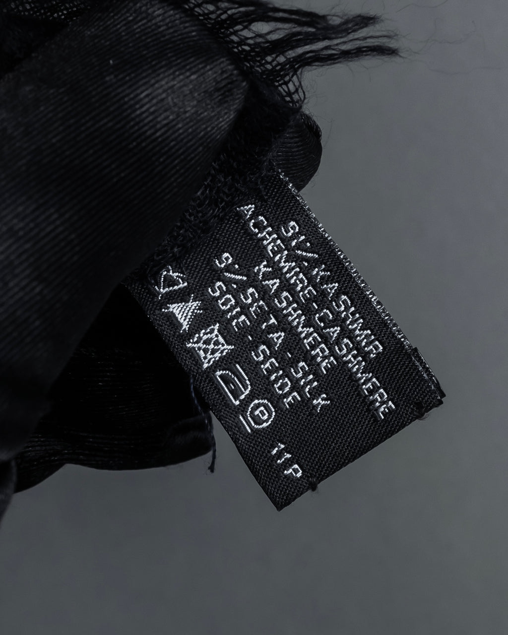 "CHANEL" Pearl fringe design gauze scarf