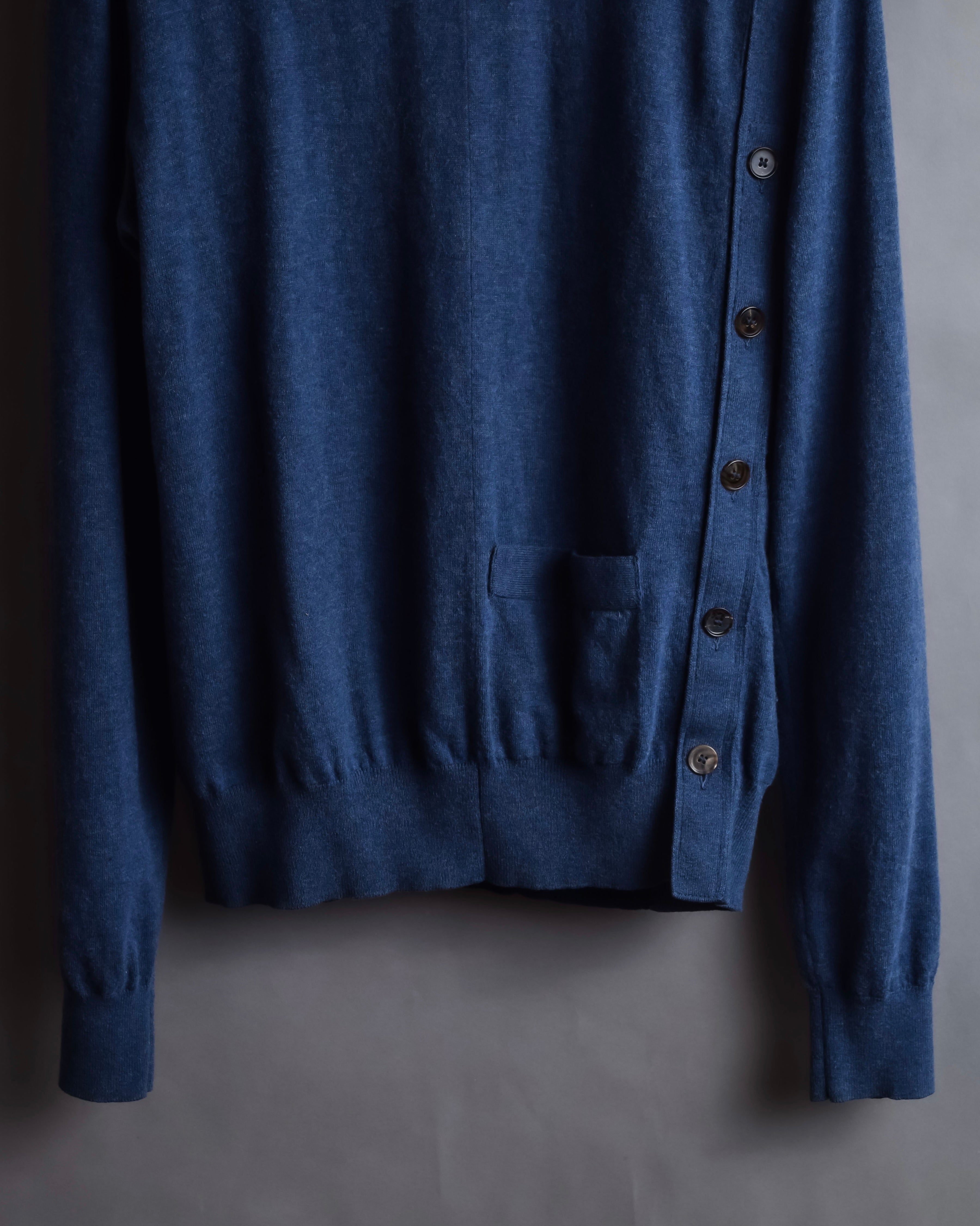 "MAISON MARGIELA" 17SS Asymmetric button line knit