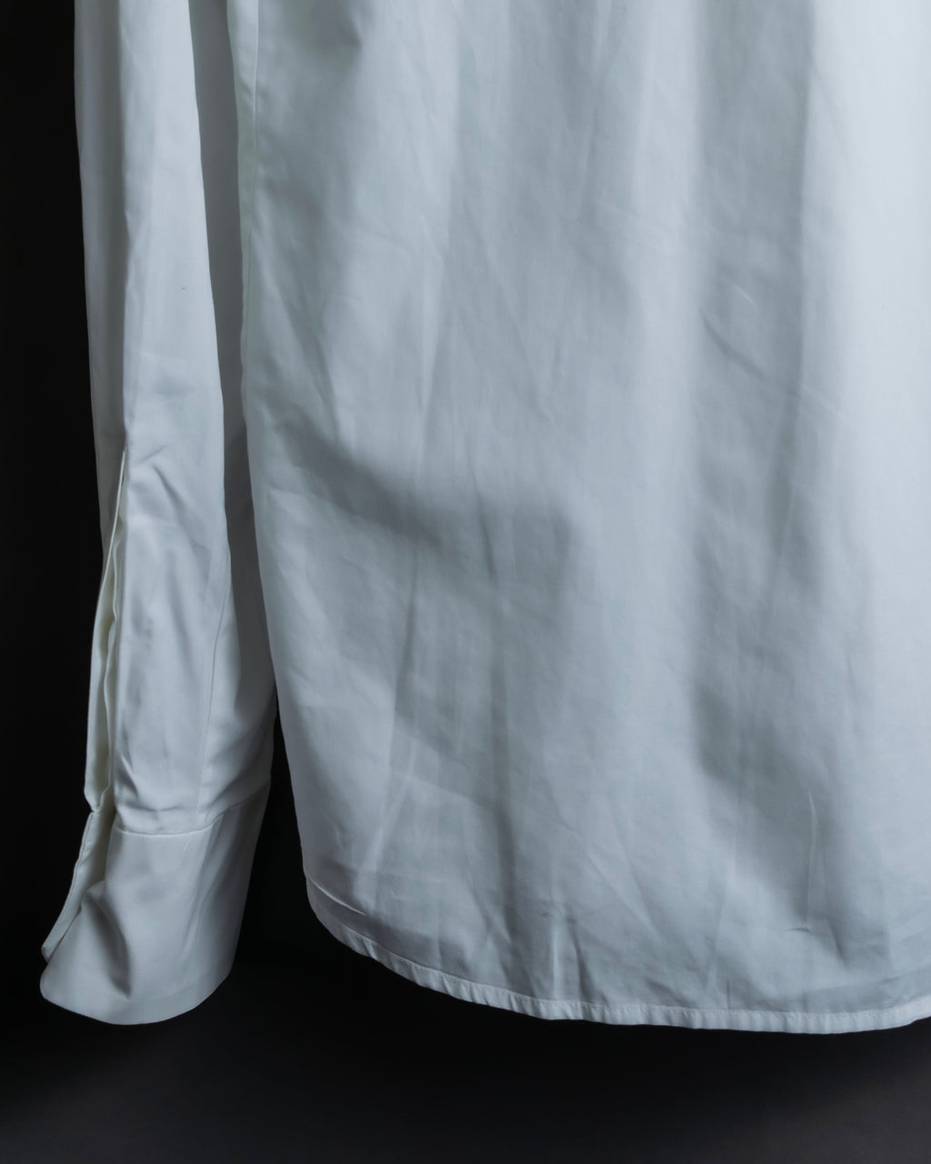 "Bruno Pieters." 2-way collar design stand-up collar dress shirt