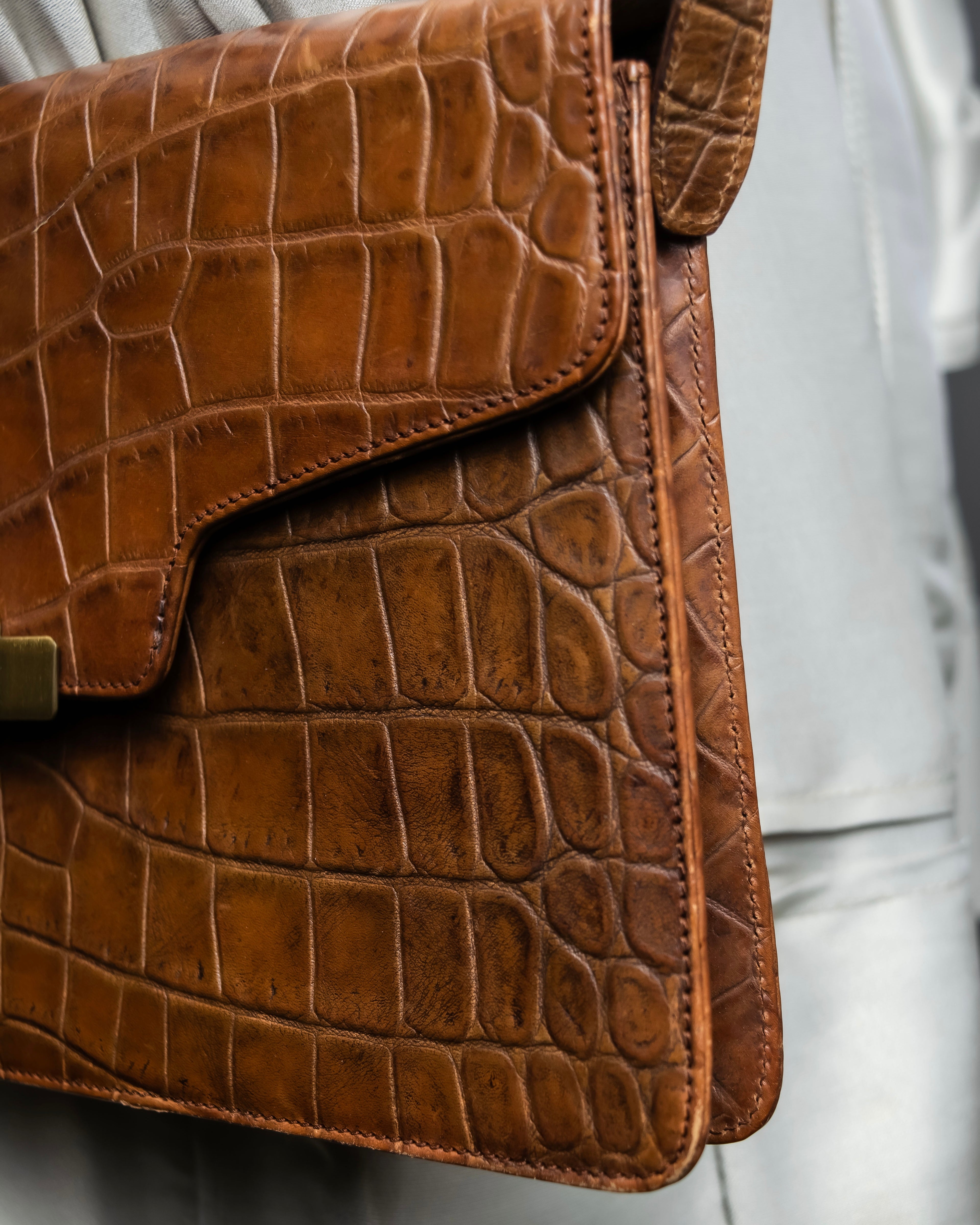 "GIORGIO ARMANI" crocodile leather box shoulder bag