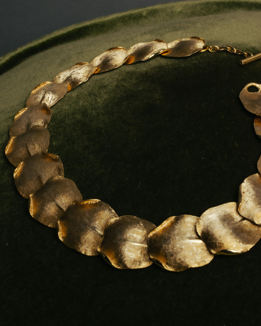 -SPECIAL- “BALENCIAGA” 2000-2012 Ghesquière era sculptural petal necklace