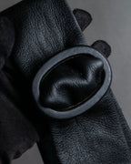 "BURBERRYS" Oval buckle design, supple leather belt