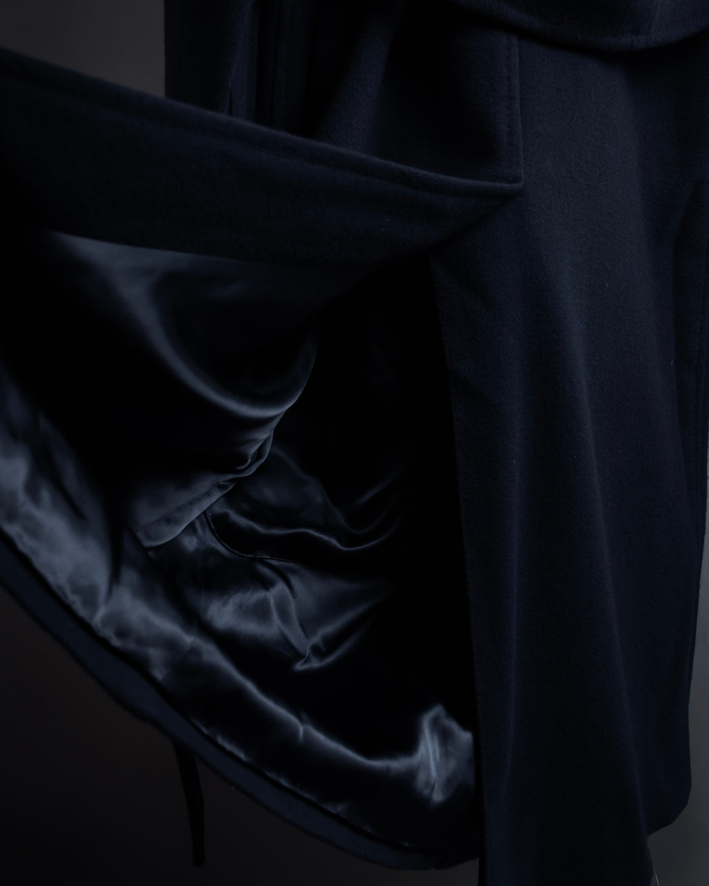 -SPECIAL- "CARUSO"
 Fur collar design belted melton coat