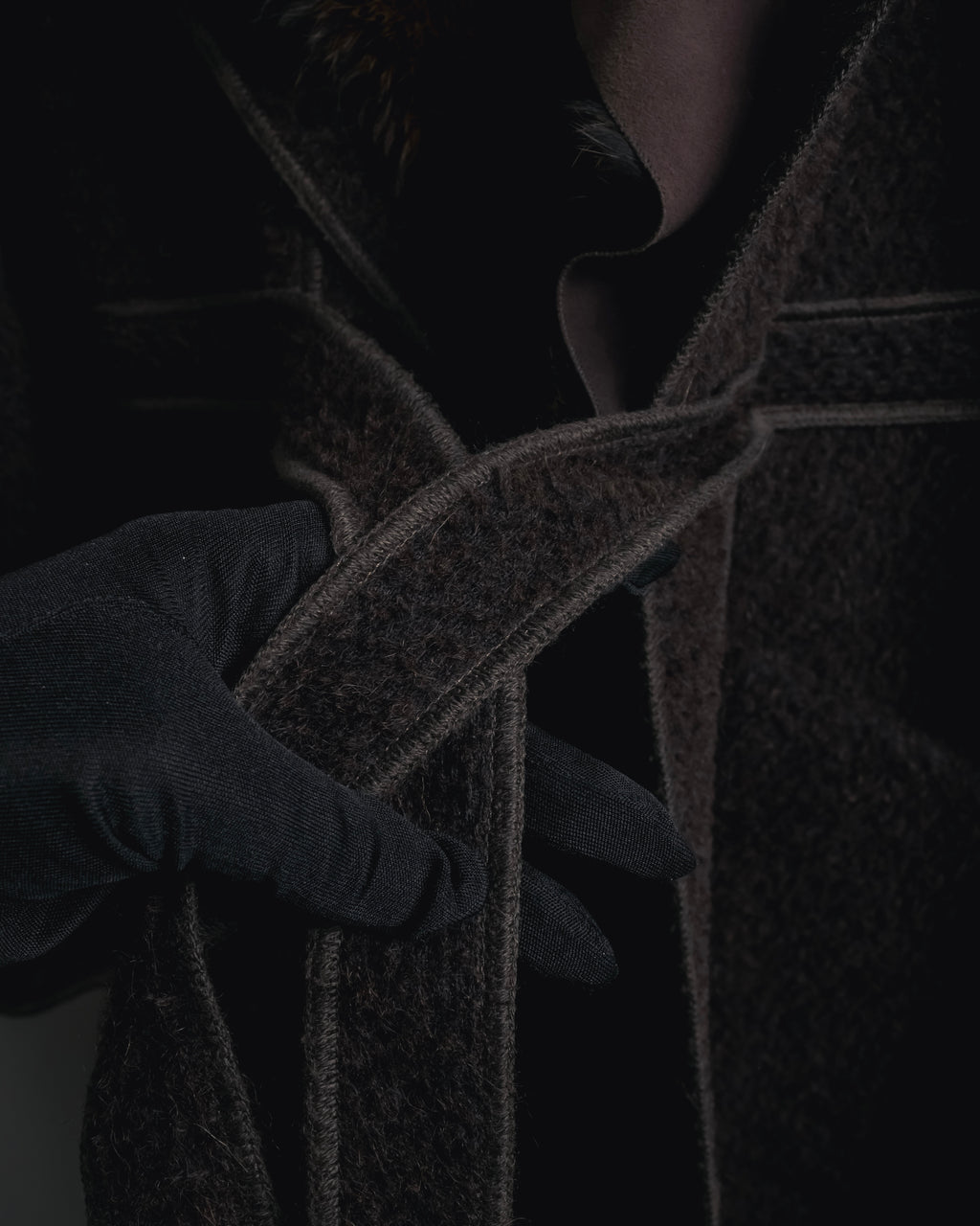 "FENDI" 90’s-00’s Sculptural belted leopard cat fur collar alpaca coat