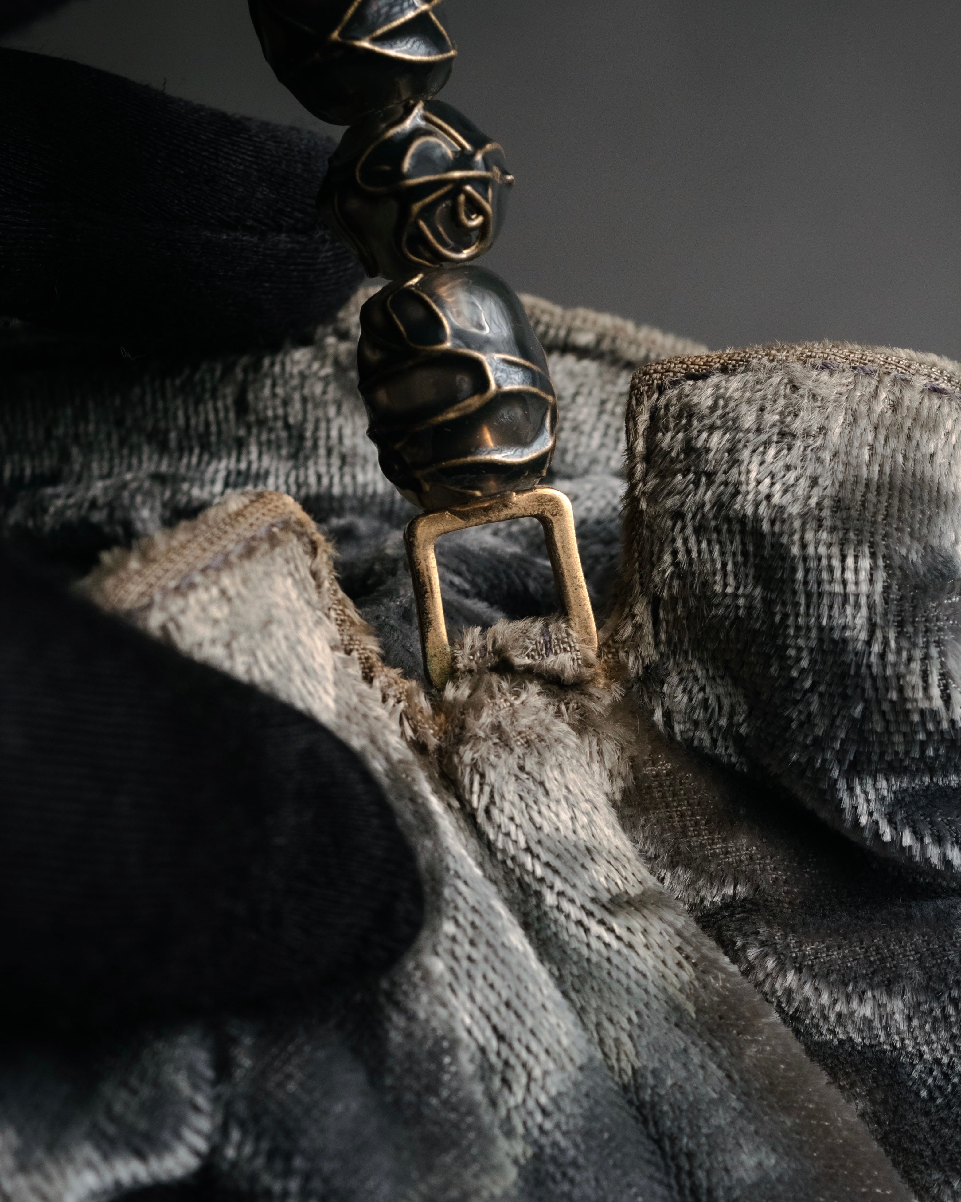 –SPECIAL– “Christian Dior”
90’s-00’s Beaded handle velvet pouch bag