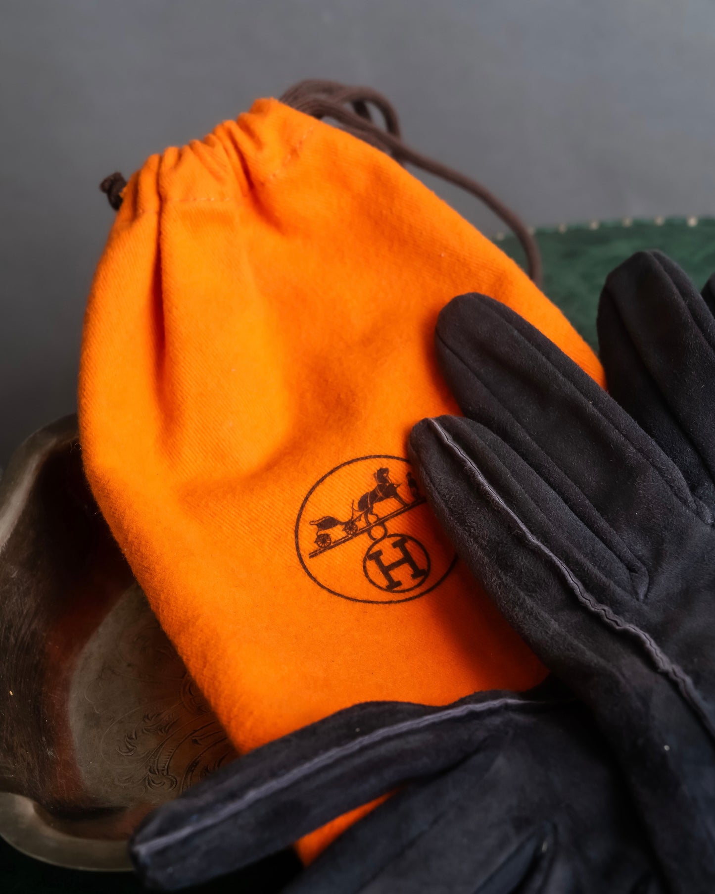 "HERMES" H motif design suede leather gloves