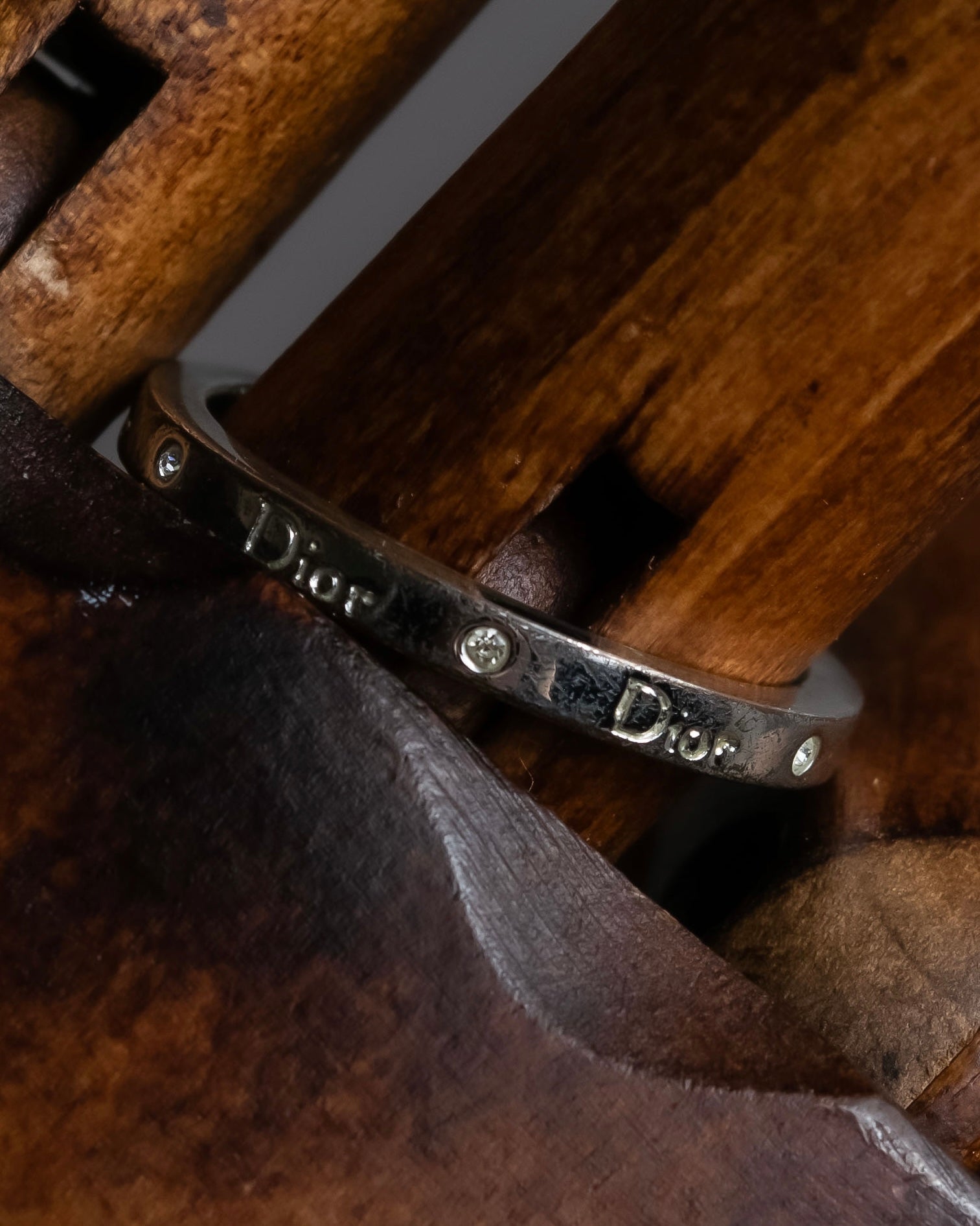 "DIOR" Logo engraved narrow silver ring