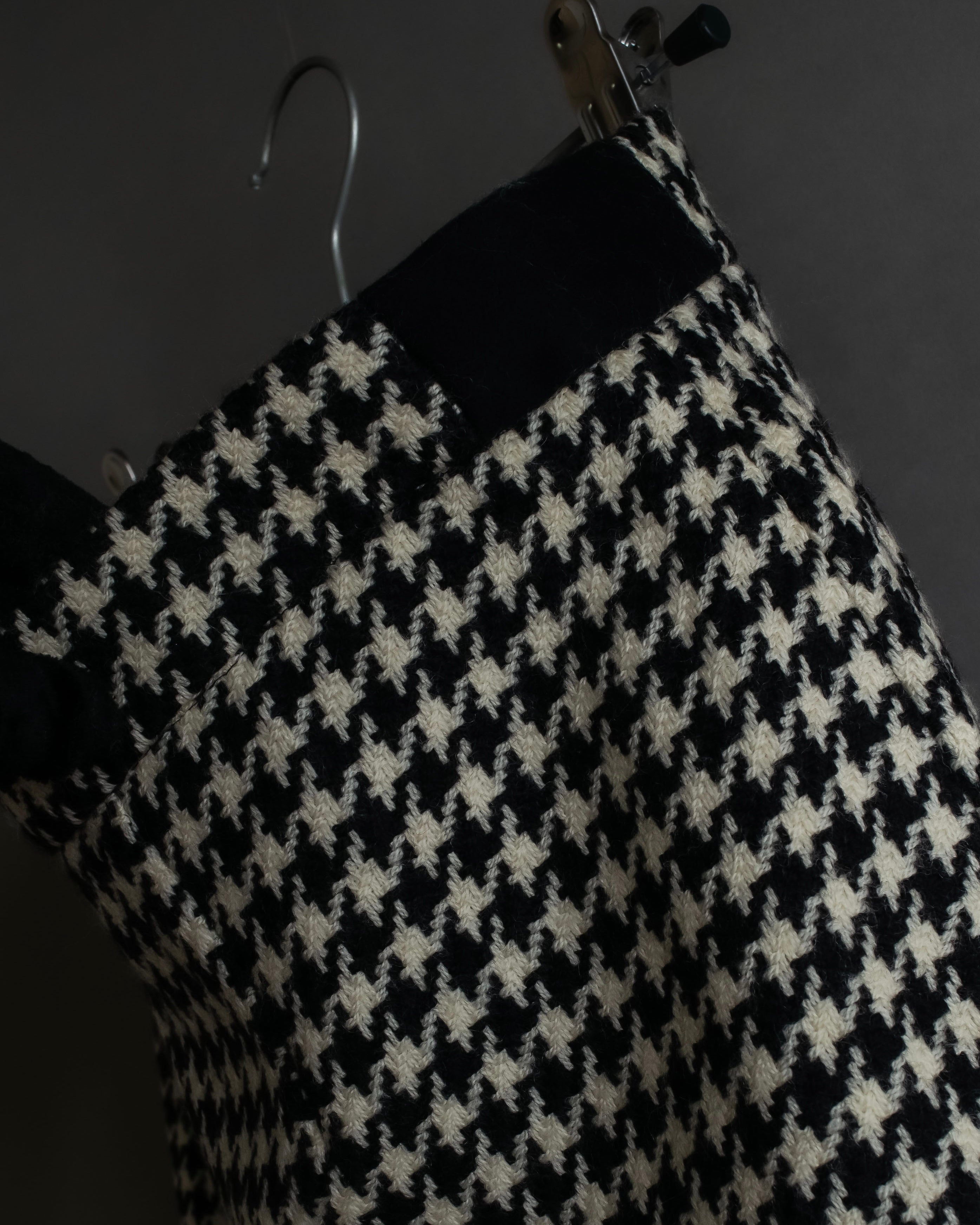 "Valentino Garavani" Houndstooth pattern lace velvet design set up