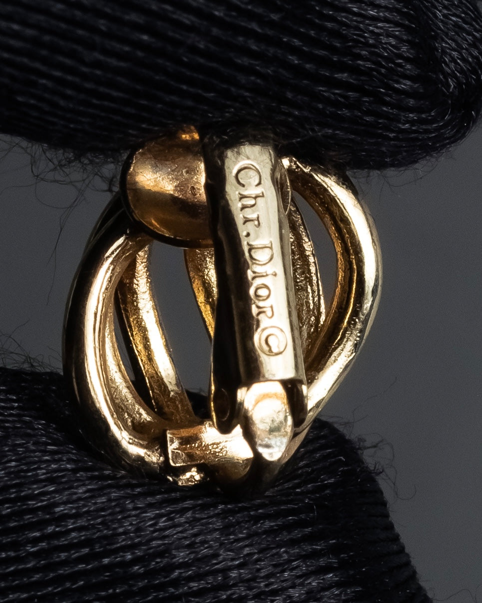 "Christian Dior" Twisted dome-shaped design earring