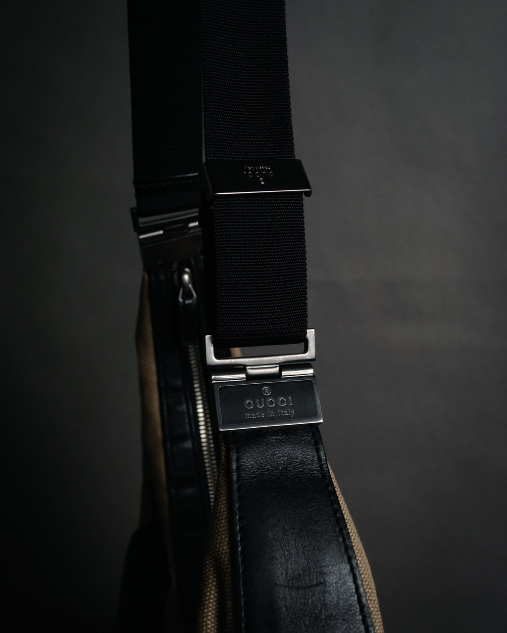 “GUCCI” 90’s-00’s Utility chic canvas shoulder bag with twin pockets