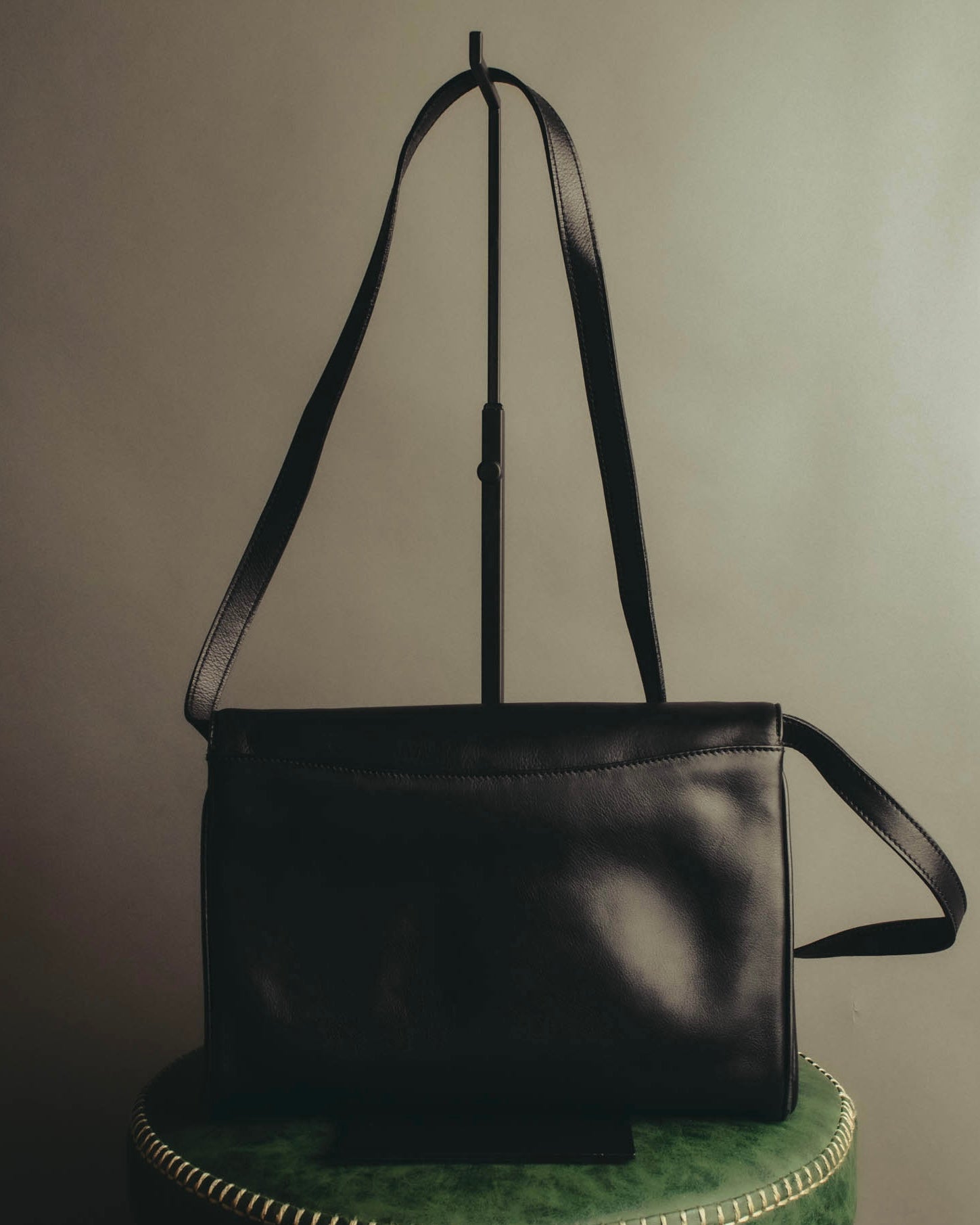 "CELINE" 70's-80's Classic black leather shoulder bag