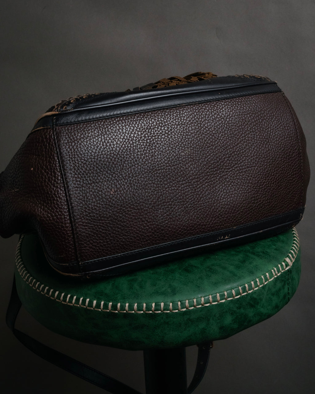 “BURBERRY” 2010’s Brogue tassel leather bag