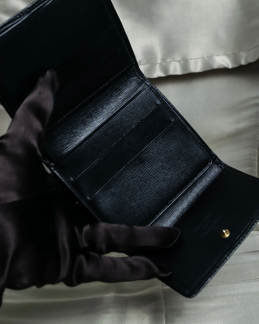 "Louis Vuitton" Horizontal Stripe Compact Leather Wallet