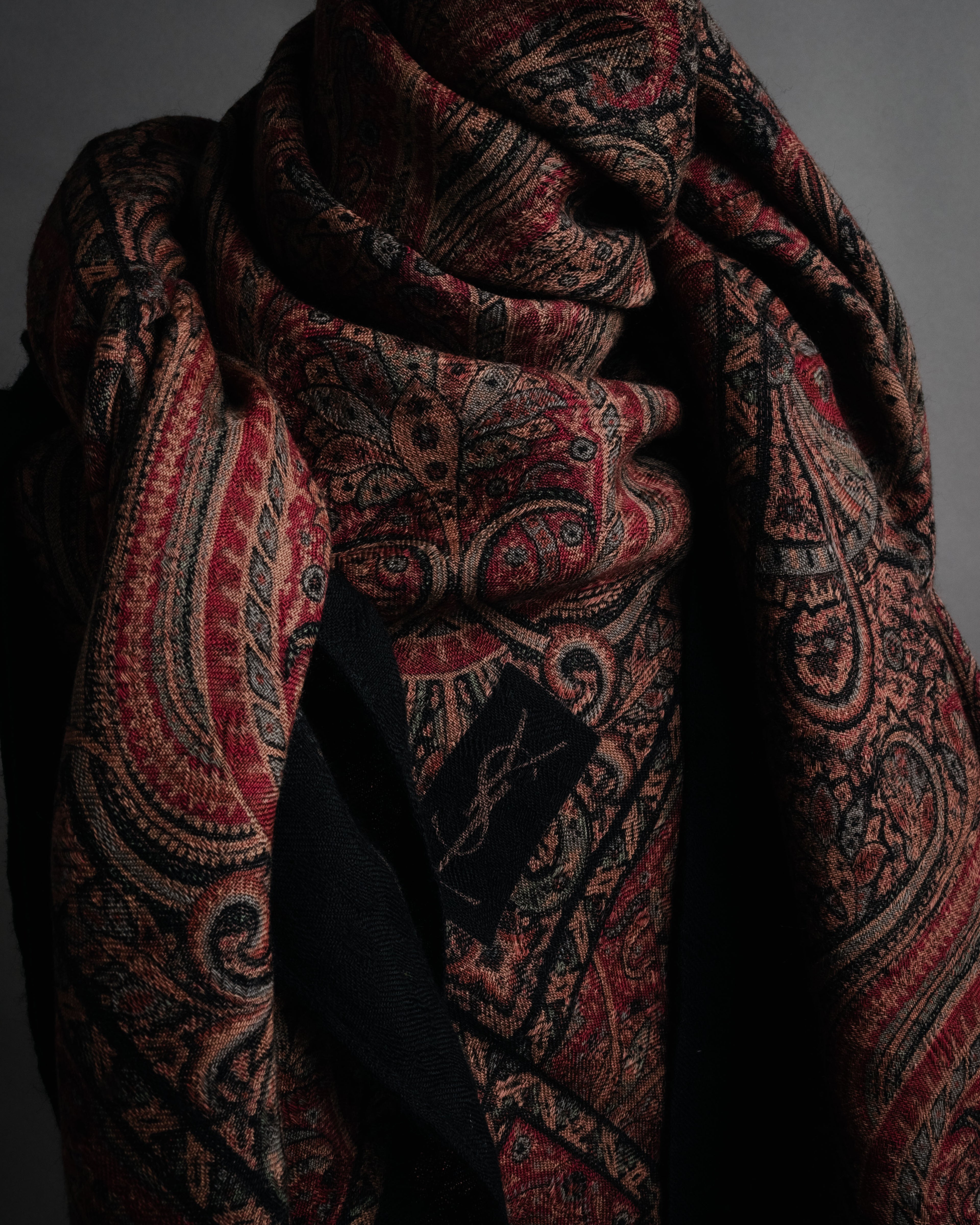 “Yves Saint Laurent” 1985-1995 Paisley framed scarf