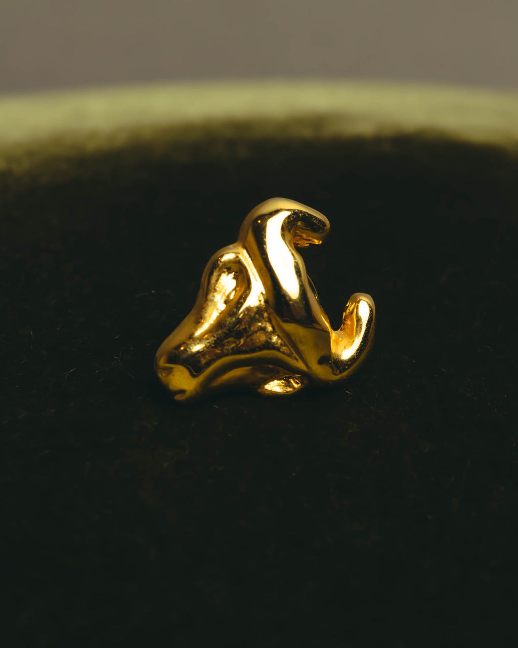 "Crédit Agricole" 90's Gold bull lapel pin