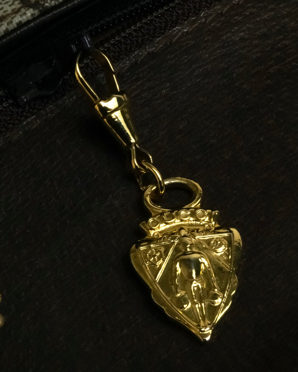 "GUCCI" 1970-80's Clasp design GG logo pattern shoulder bag