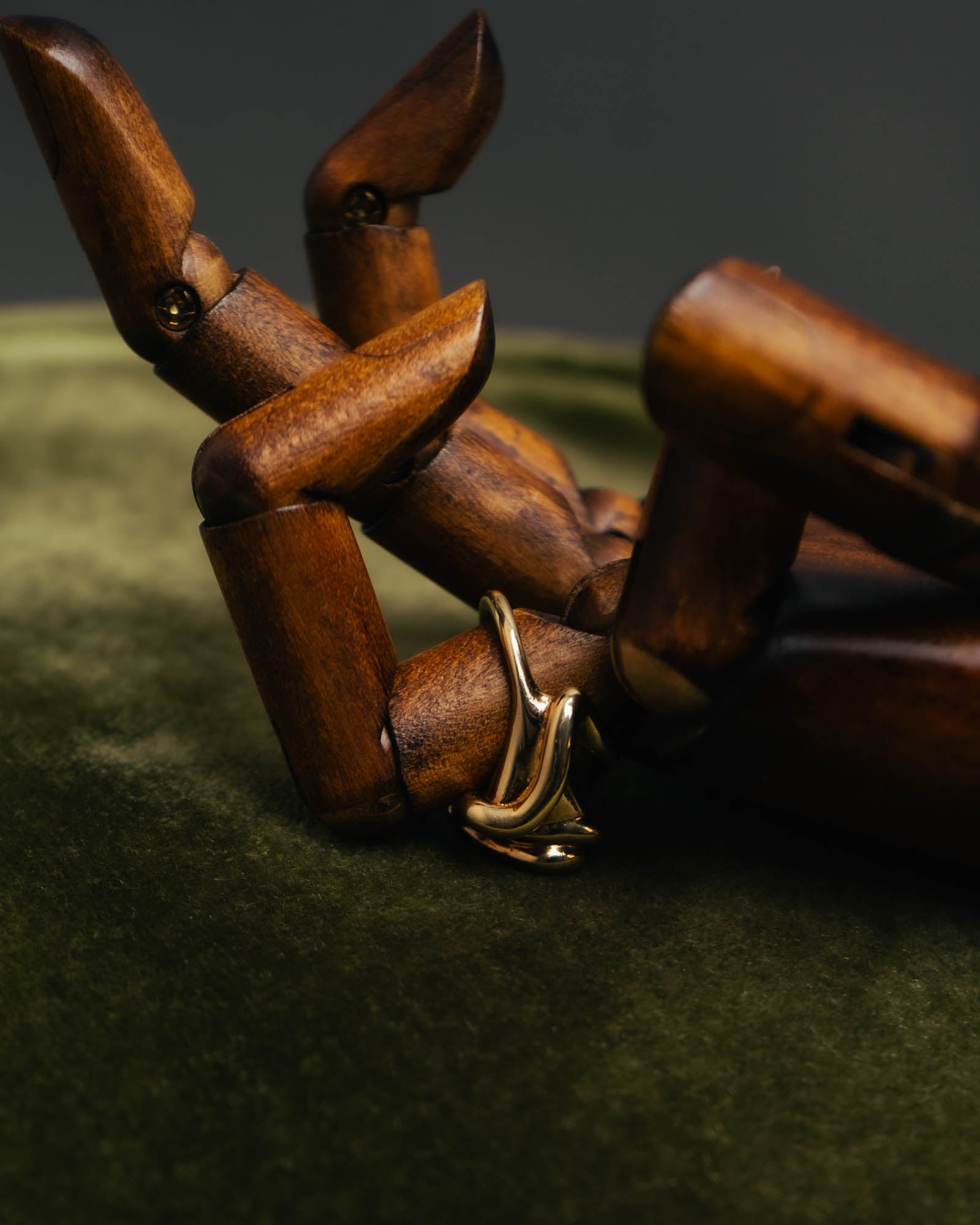 -SPECIAL- “Bottega Veneta” 10's- Sculptural gold plated knot ring