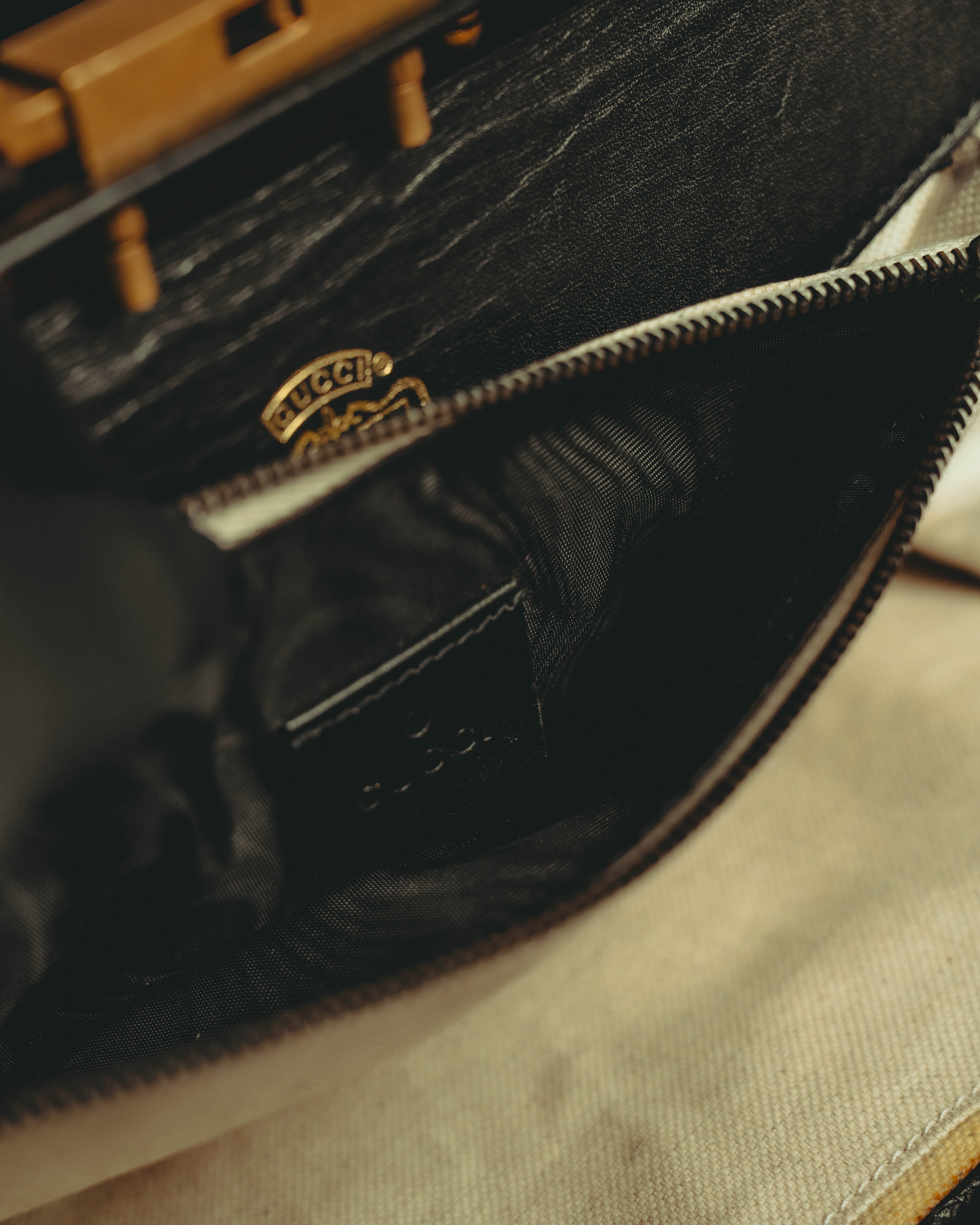 -SPECIAL- “GUCCI” 2012-2016 crossover-era crest studded doctor bag