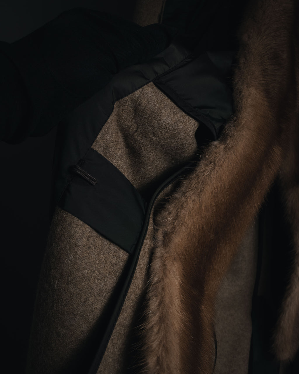 "PRADA" 90’s-00’s embellished fur-collar stretch tech coat