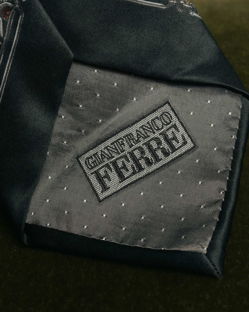 "Gianfranco Ferré" 90's Baroque print silk necktie