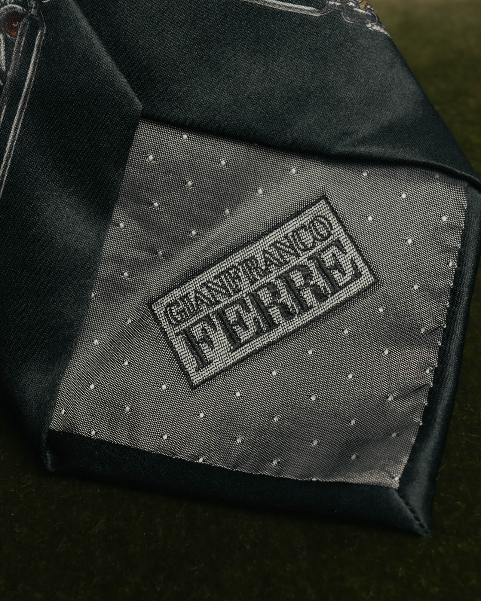 "Gianfranco Ferré" 90's Baroque print silk necktie