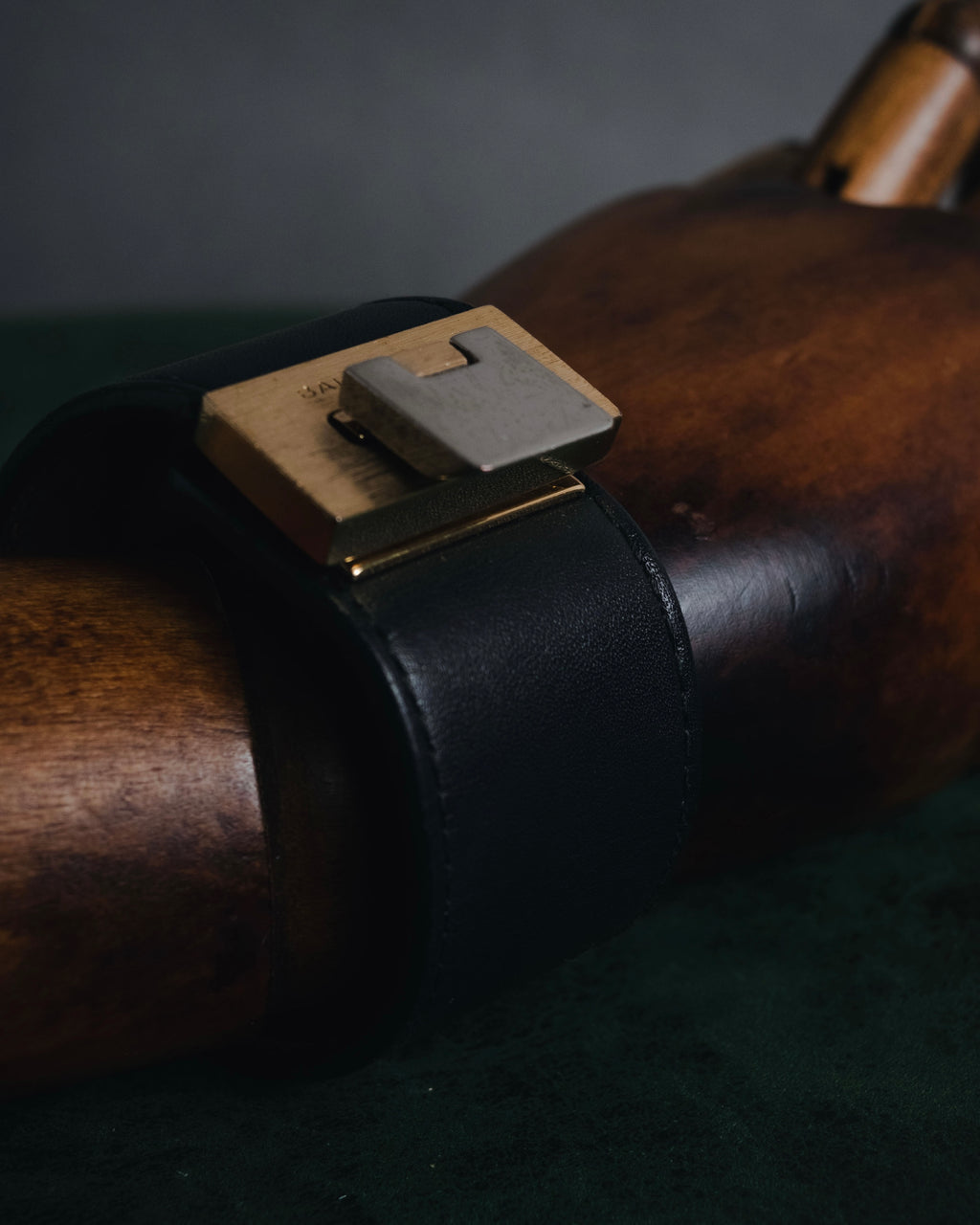 "BALENCIAGA" 2014-2016 Turn-lock leather bracelet