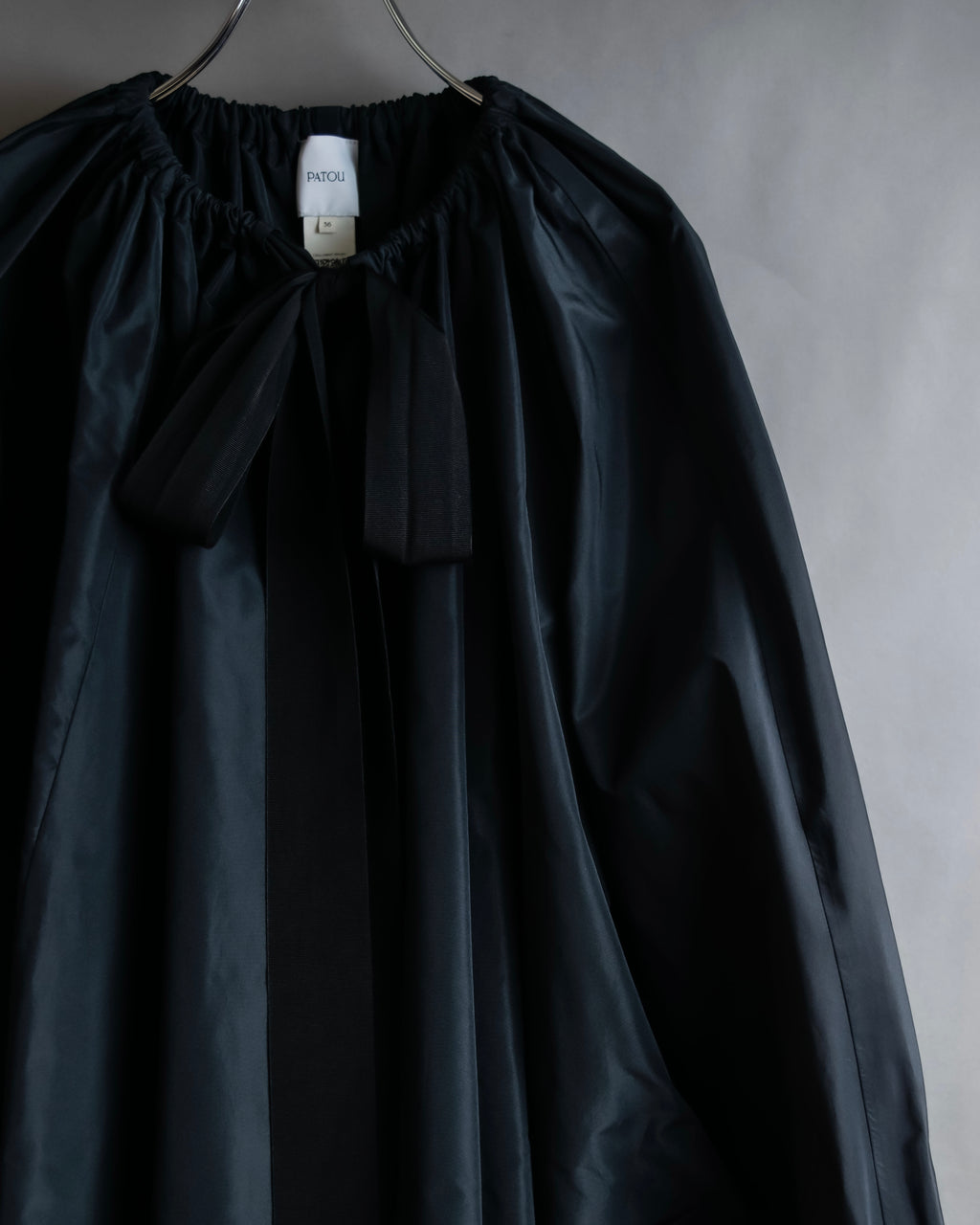 "PATOU" Ribbon shirring design poncho dress