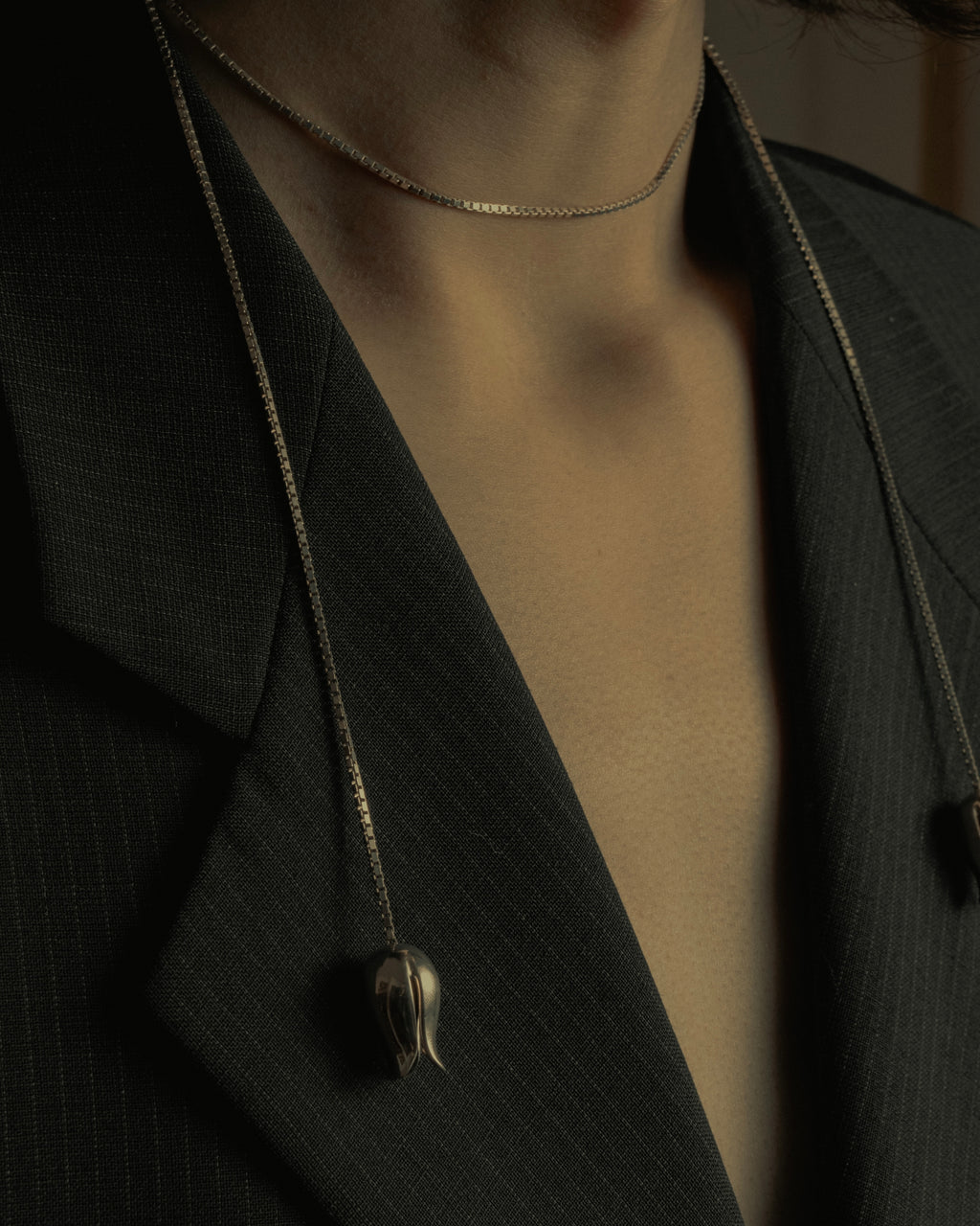 "JOAQUIN BERAO" Tulip motif lariat necklace