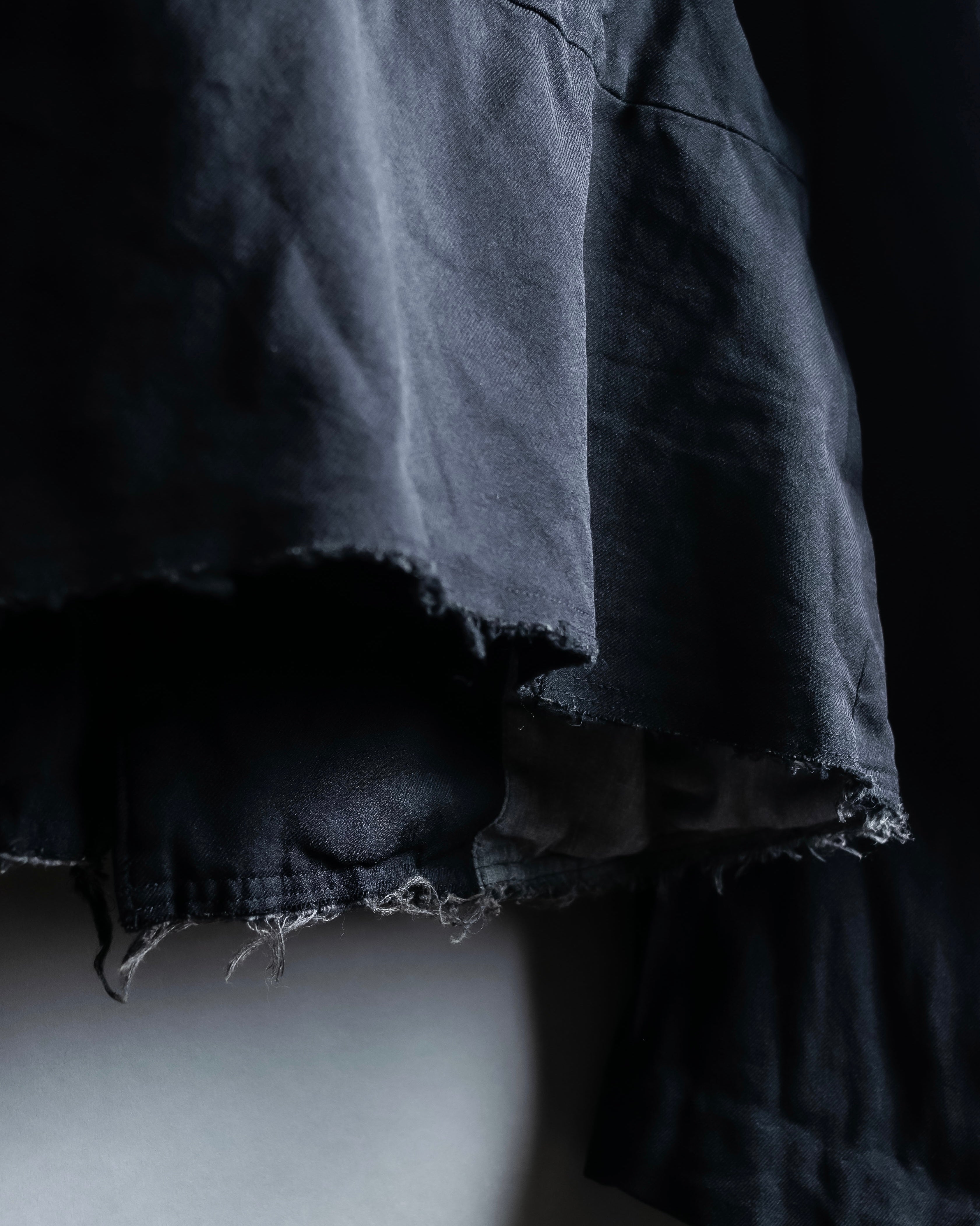 "COMME des GARCONS
COMME des GARCONS" 6 button detail raw edge jacket