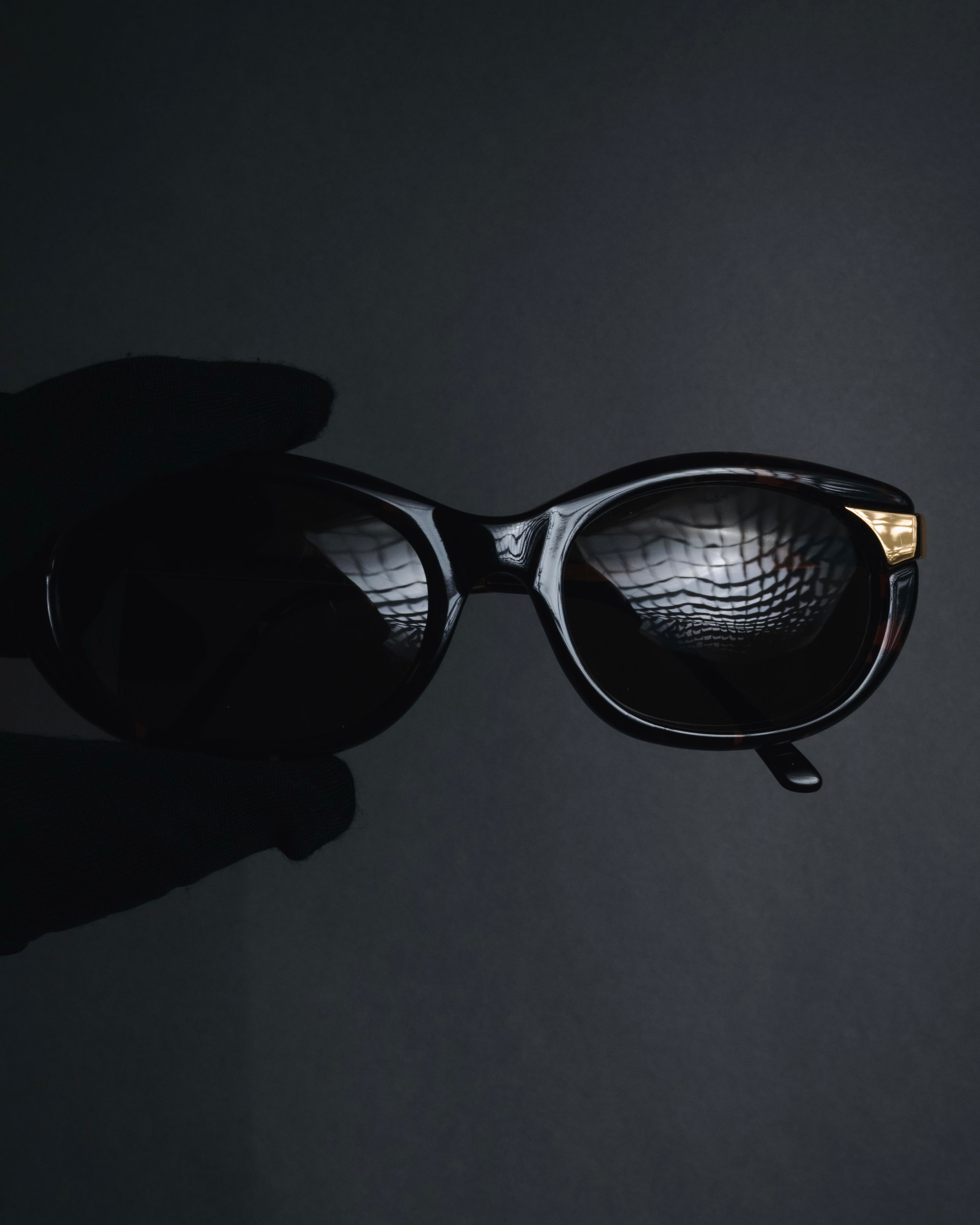 "GUCCI" Sleek oval acetate sunglasses