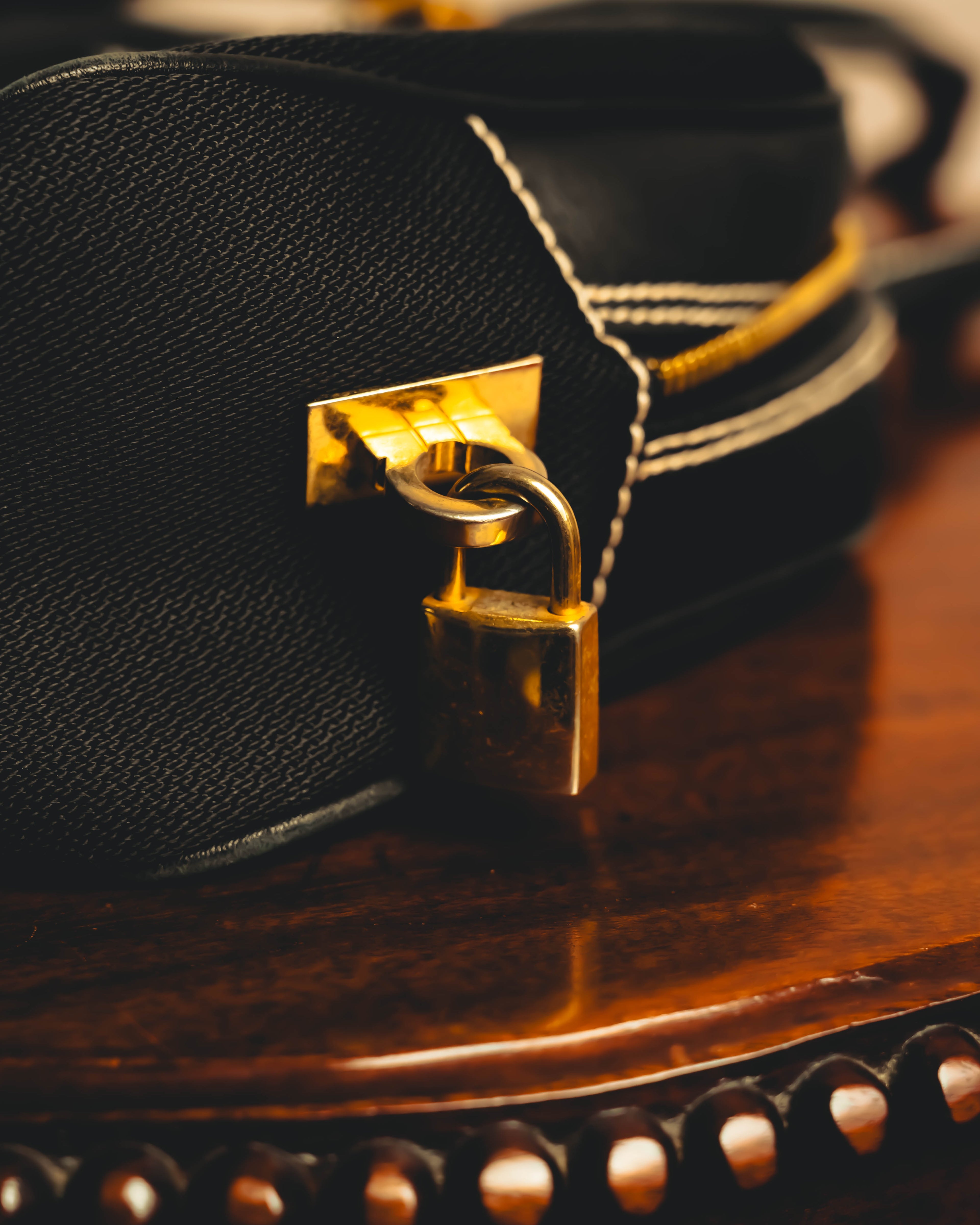 “Salvatore Ferragamo” 90’s-00’s Gancini-detail textured canvas shoulder bag