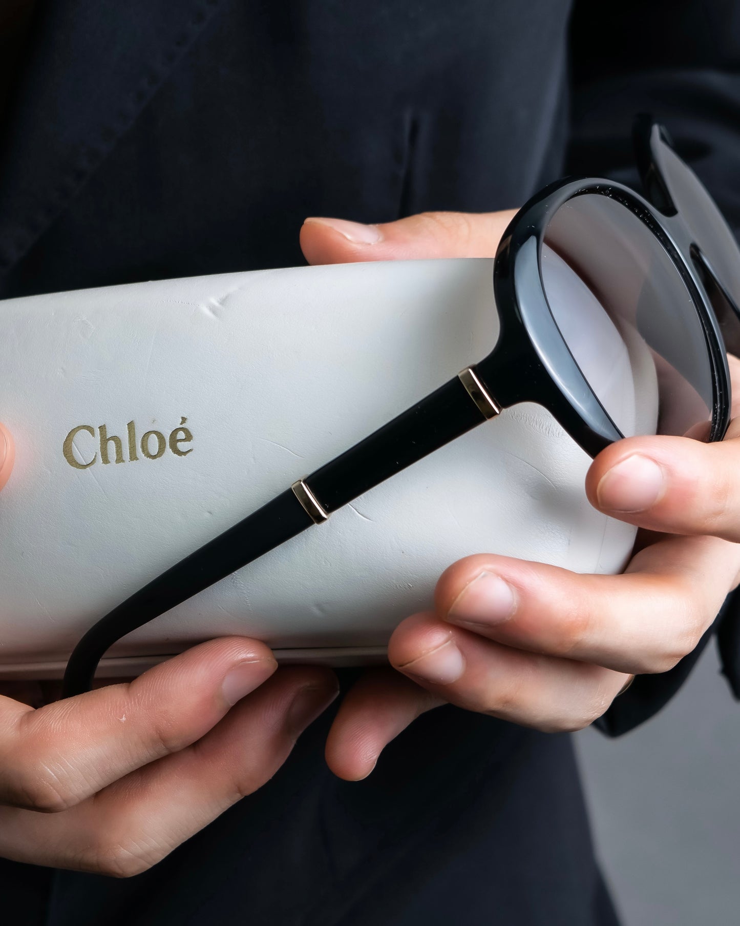 "Chloe" Butterflyframe logo engraved sunglasses