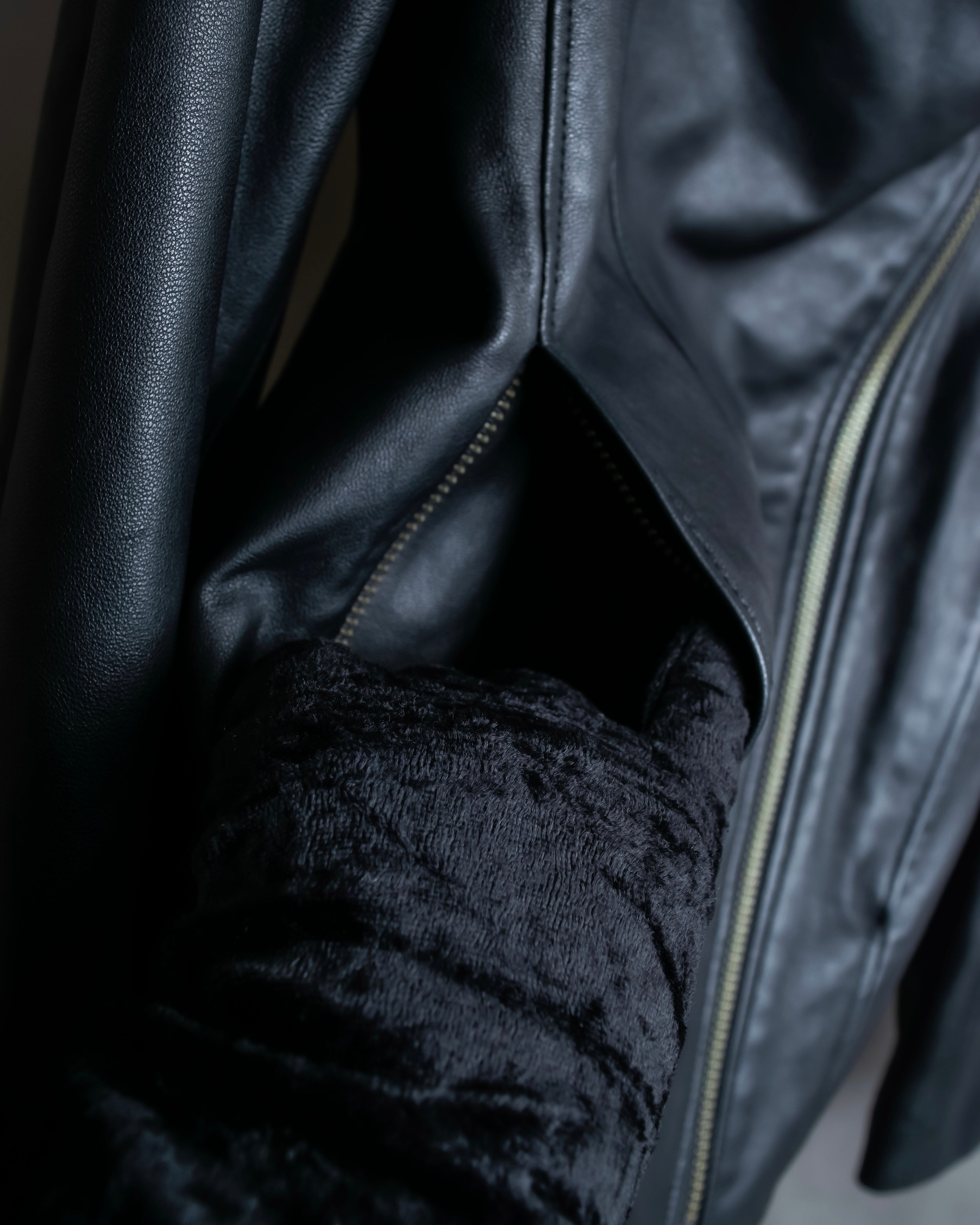 "HELMUT LANG"Boa switching shape leather zip-up jacket